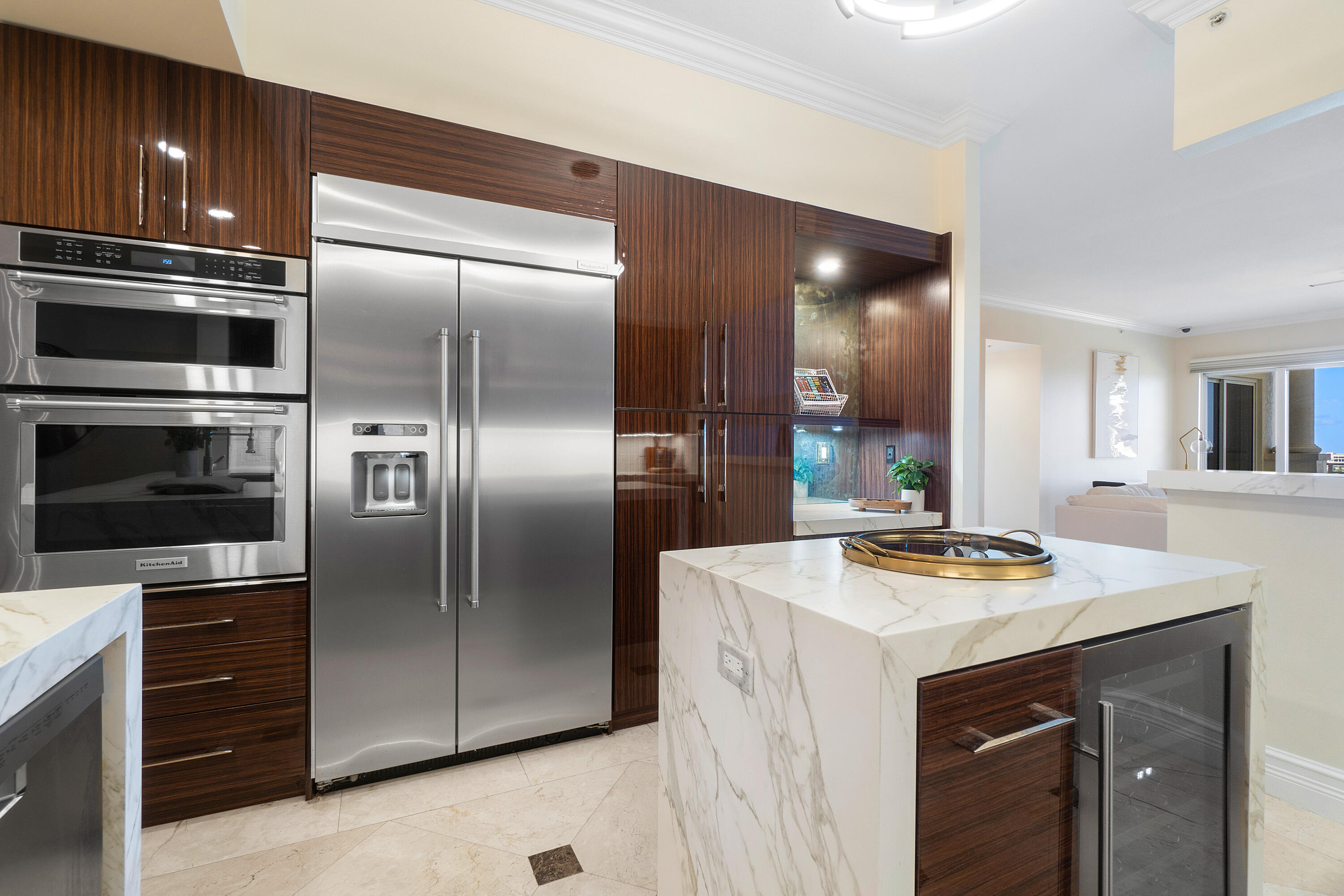 201 S Narcissus Avenue 605