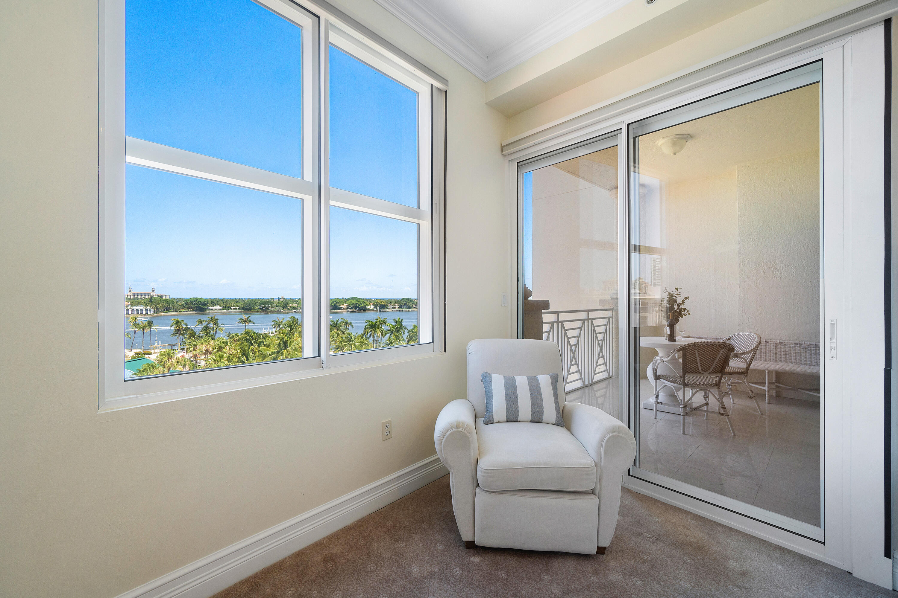 201 S Narcissus Avenue 605