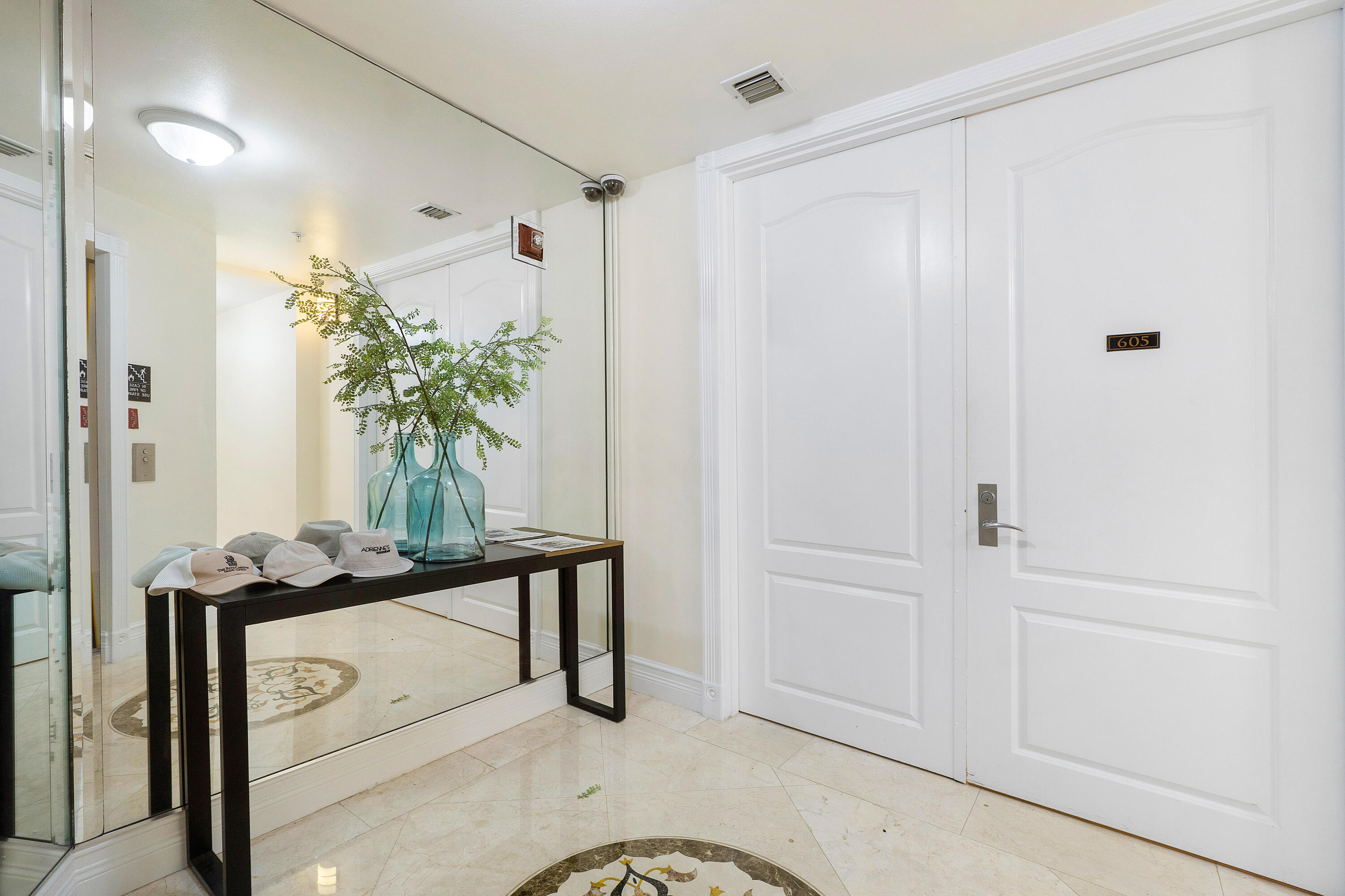 201 S Narcissus Avenue 605