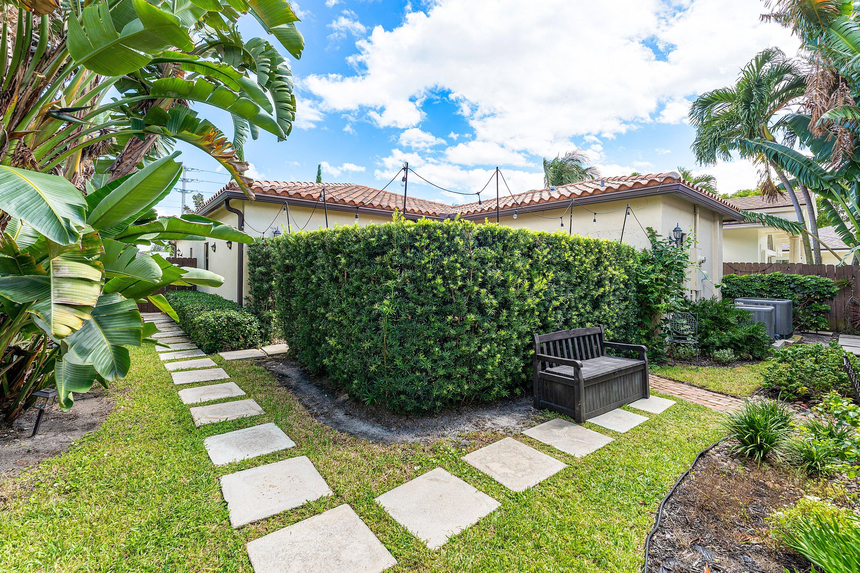 3505 Poinsettia Avenue