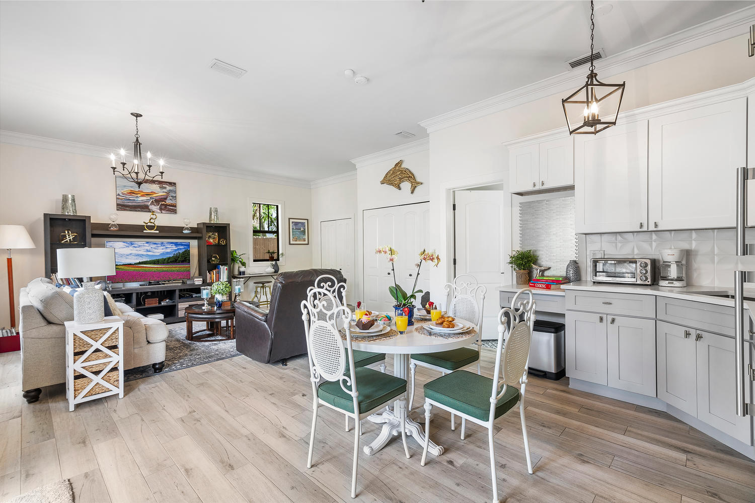 3505 Poinsettia Avenue