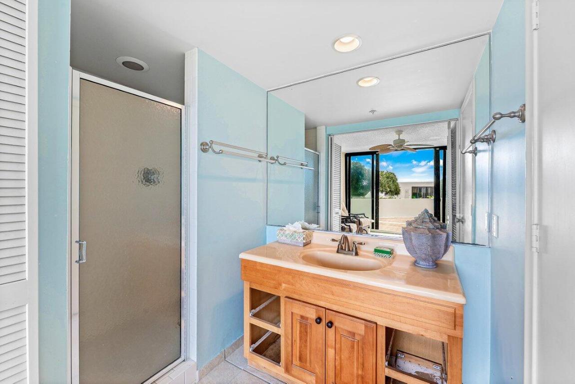 2660 S Ocean Boulevard 703s, Palm Beach Unit: 703s