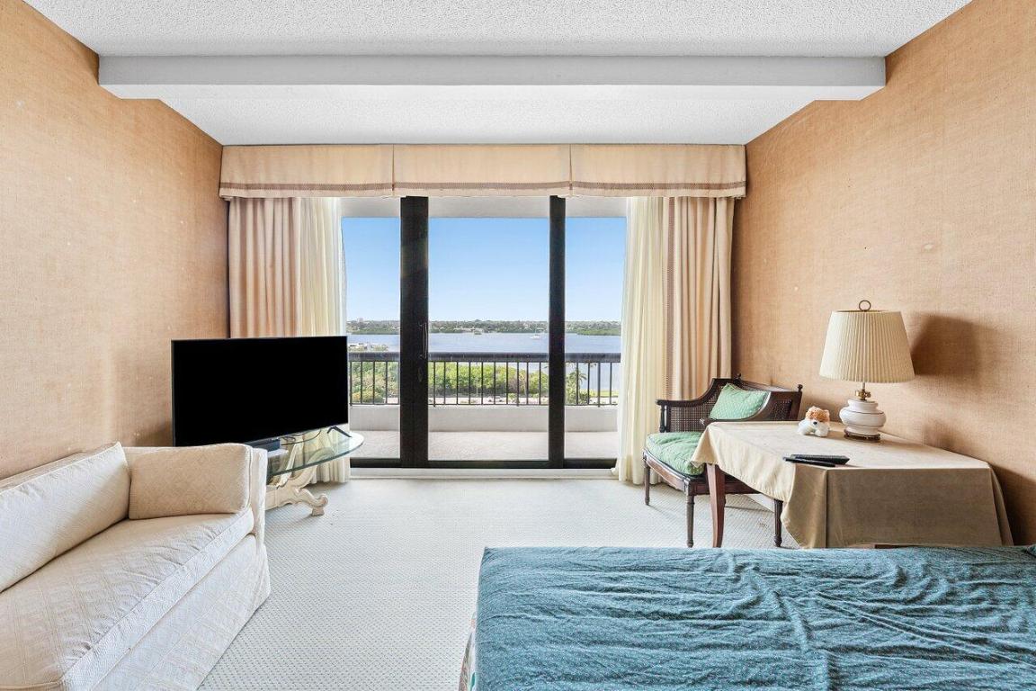 2660 S Ocean Boulevard 703s, Palm Beach Unit: 703s