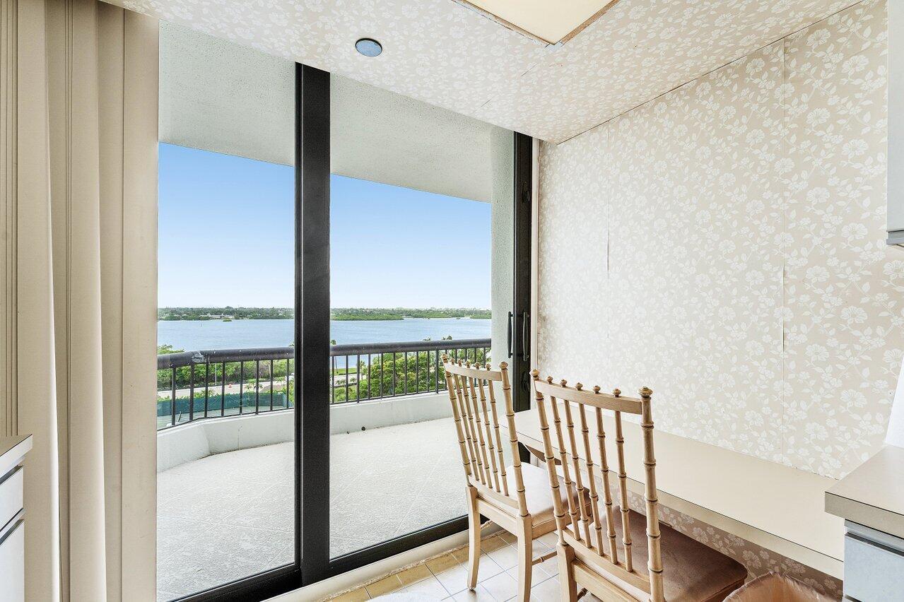 2660 S Ocean Boulevard 703s, Palm Beach Unit: 703s