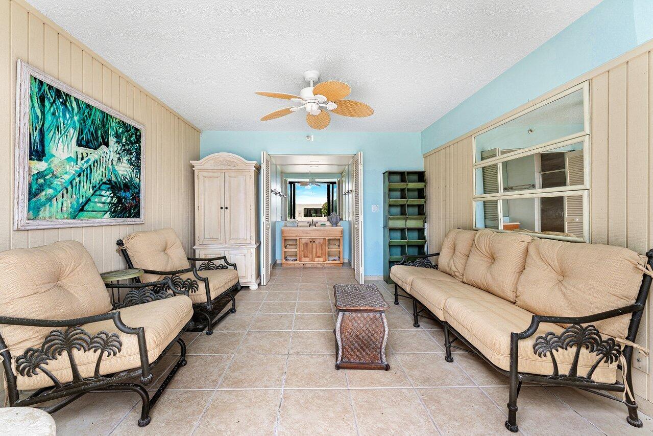 2660 S Ocean Boulevard 703s, Palm Beach Unit: 703s