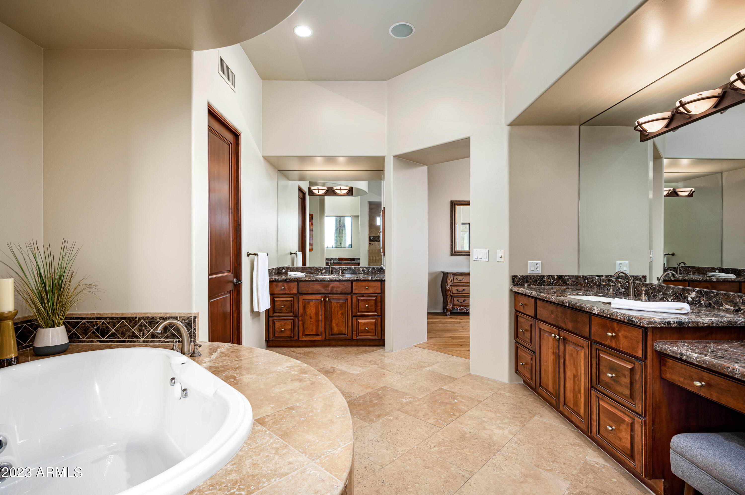 41591 N SAGUARO FOREST Drive
