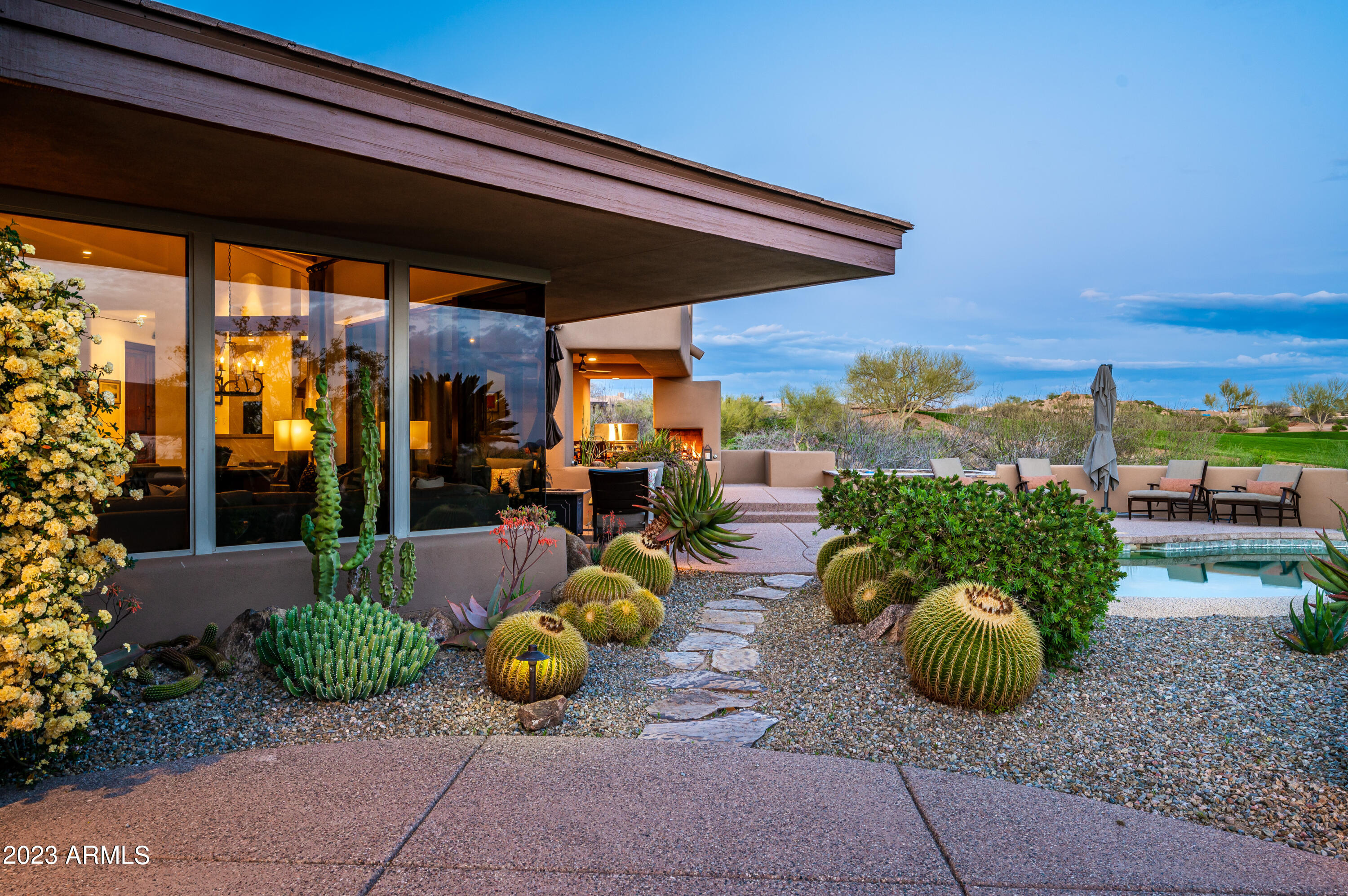 10641 E TAMARISK Way