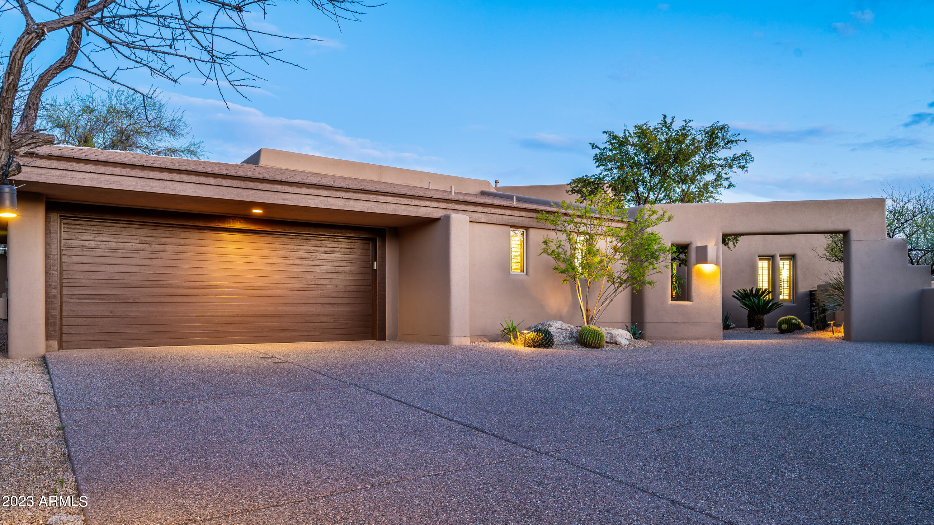 10641 E TAMARISK Way