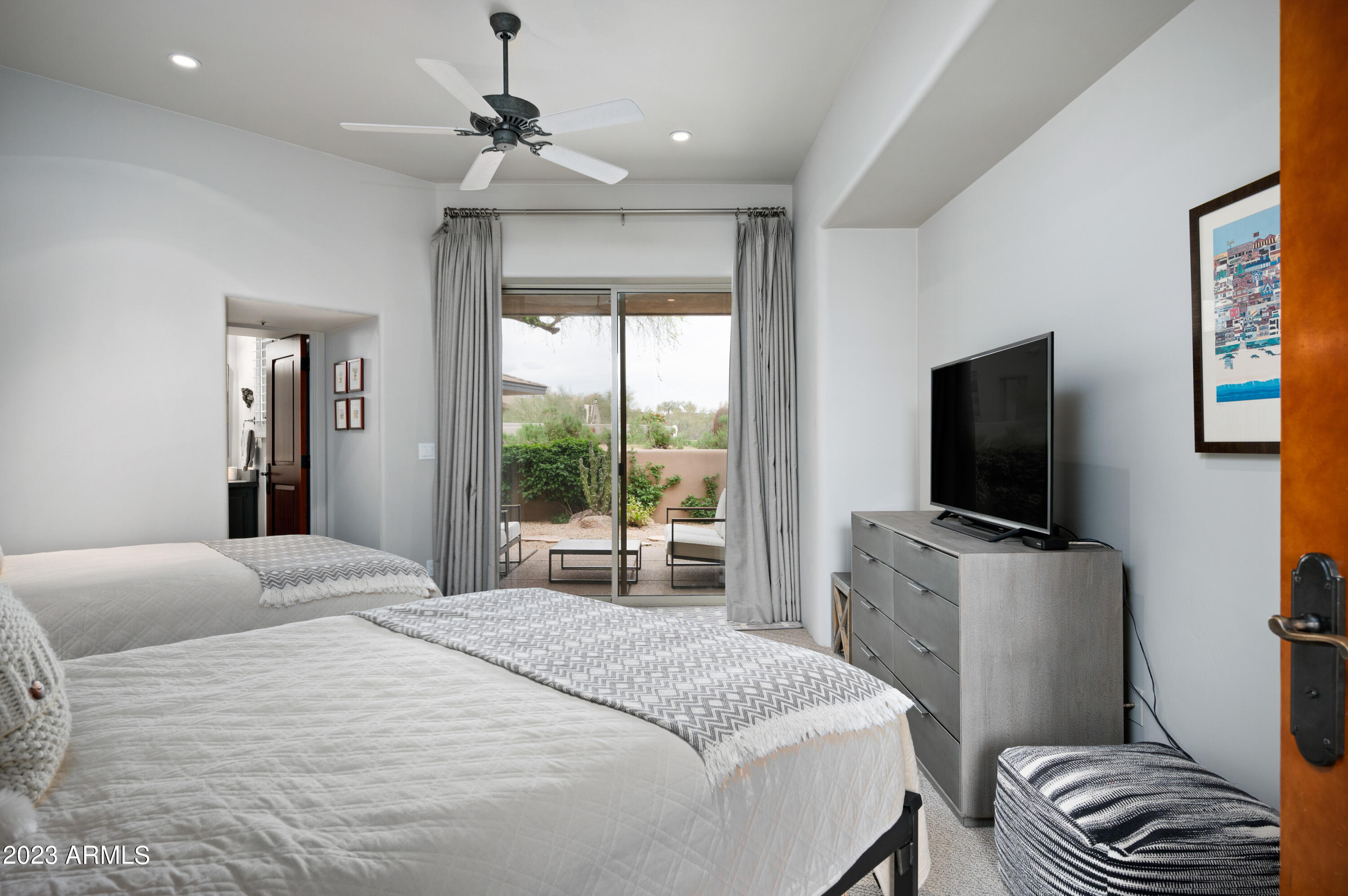 10641 E TAMARISK Way