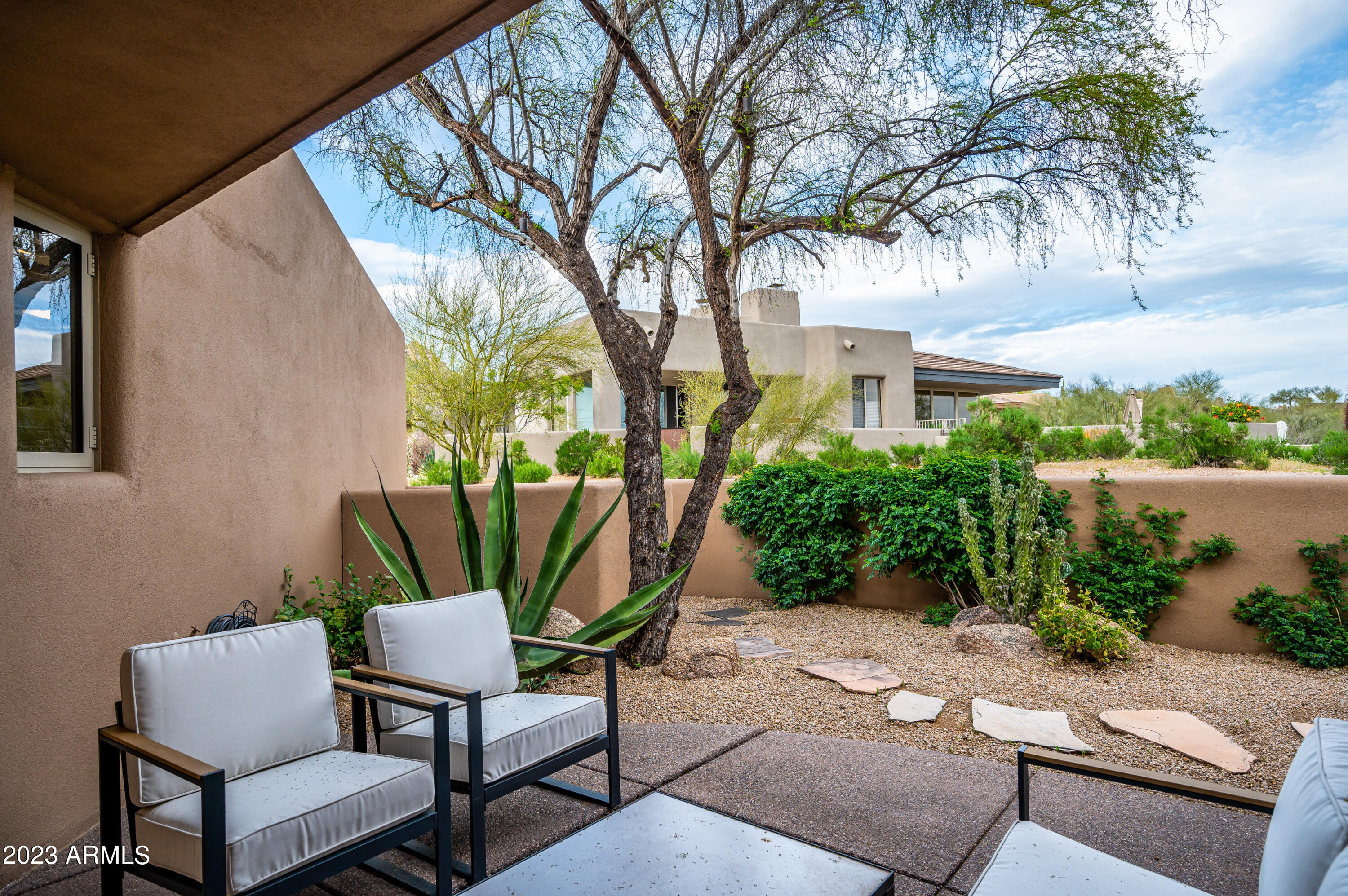 10641 E TAMARISK Way