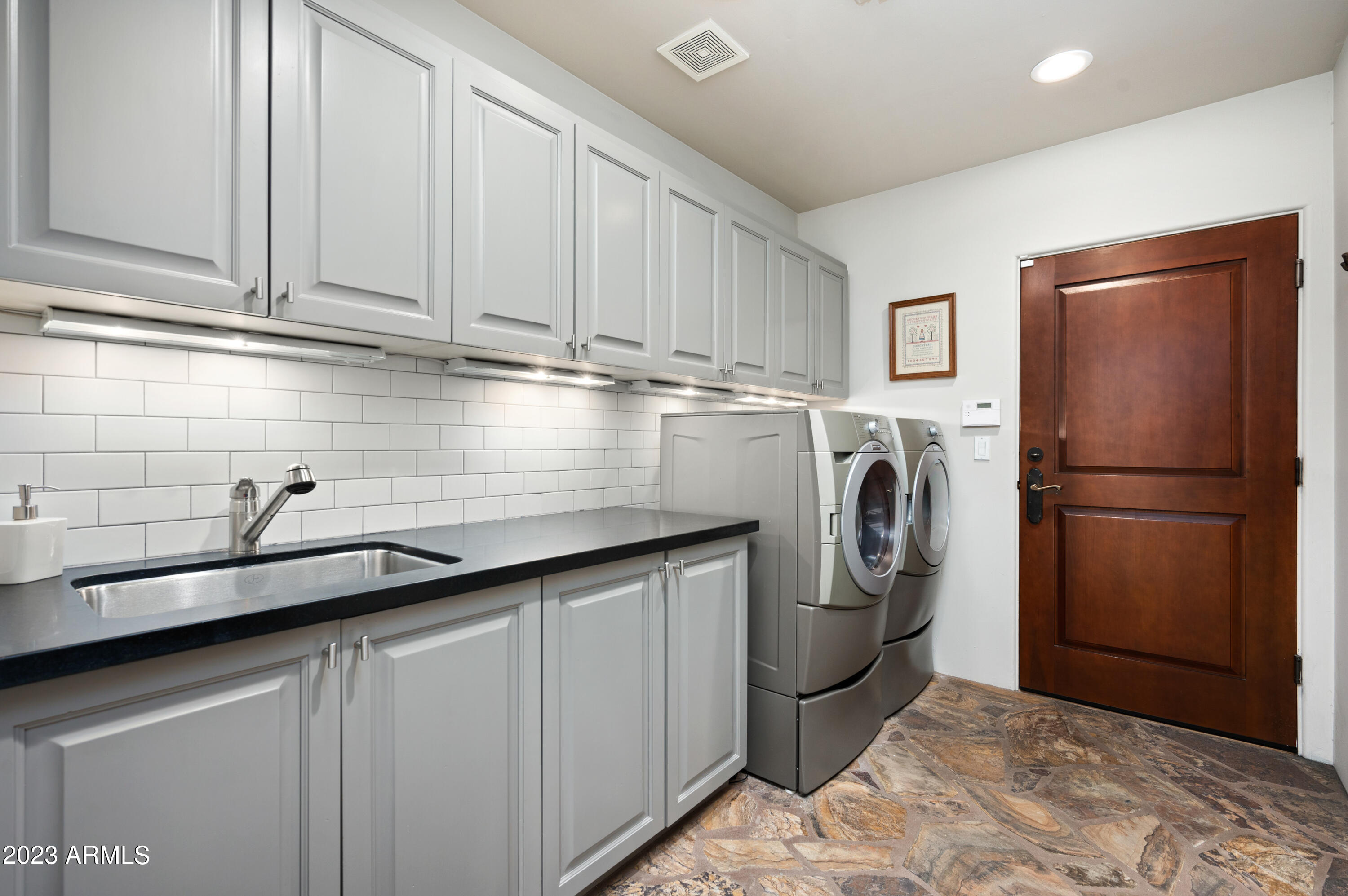 10641 E TAMARISK Way