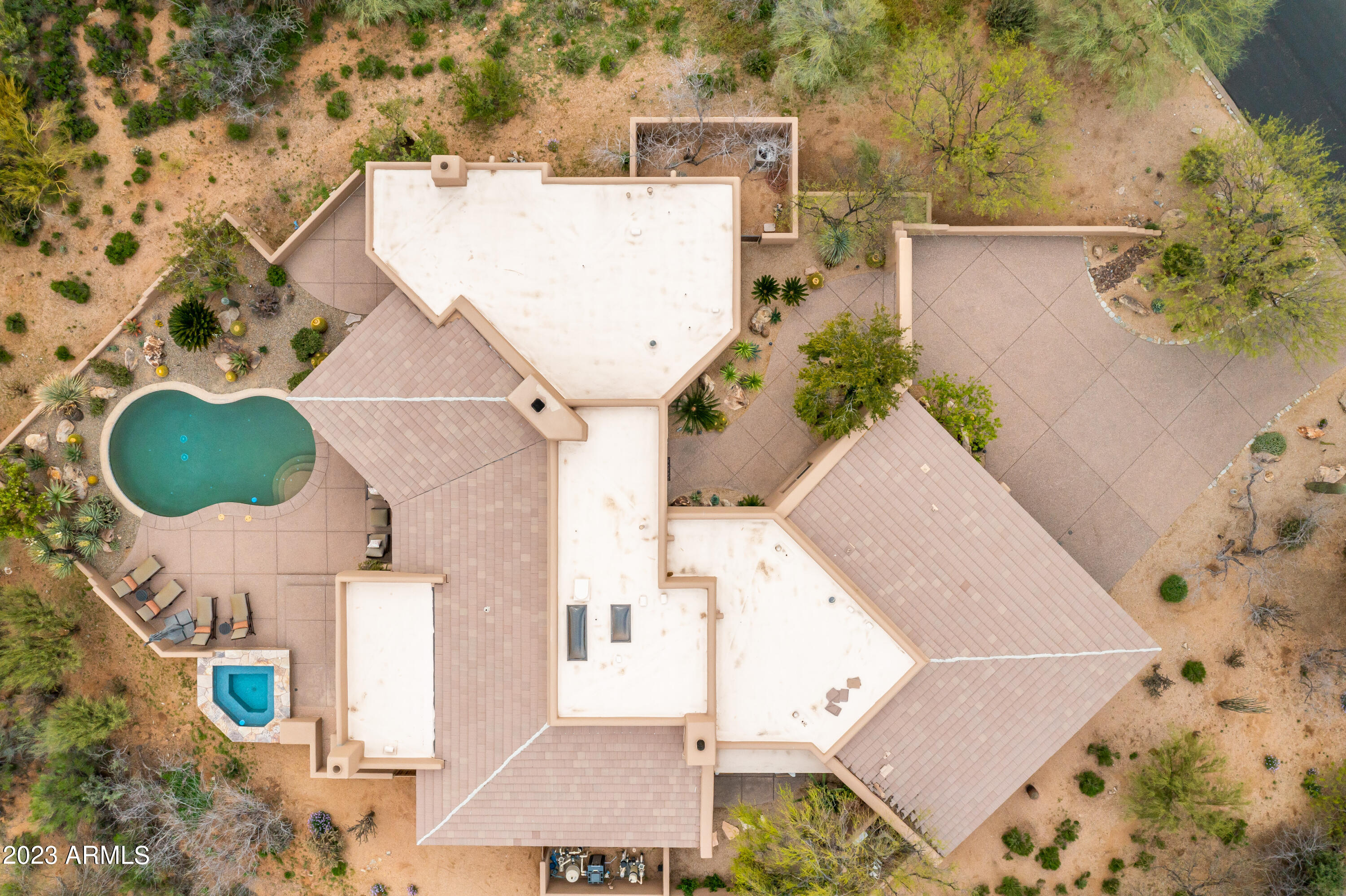 10641 E TAMARISK Way