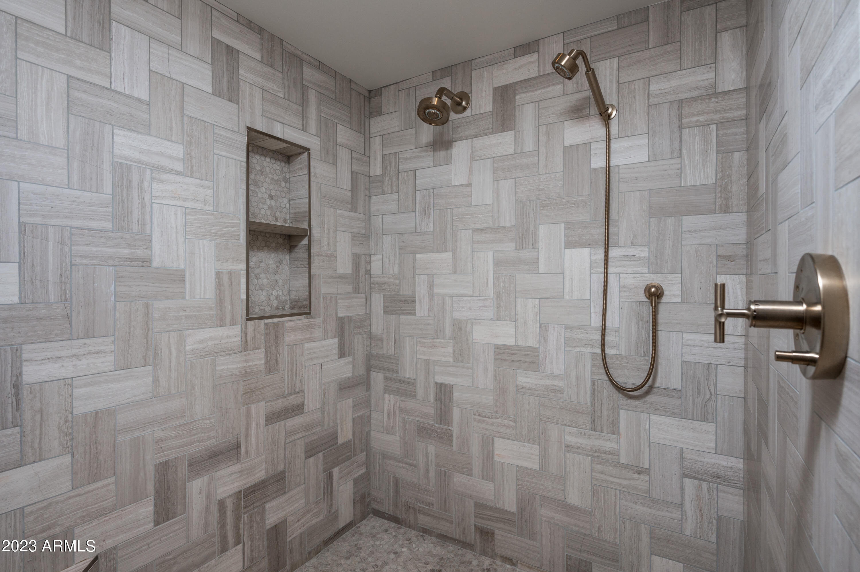 10641 E TAMARISK Way