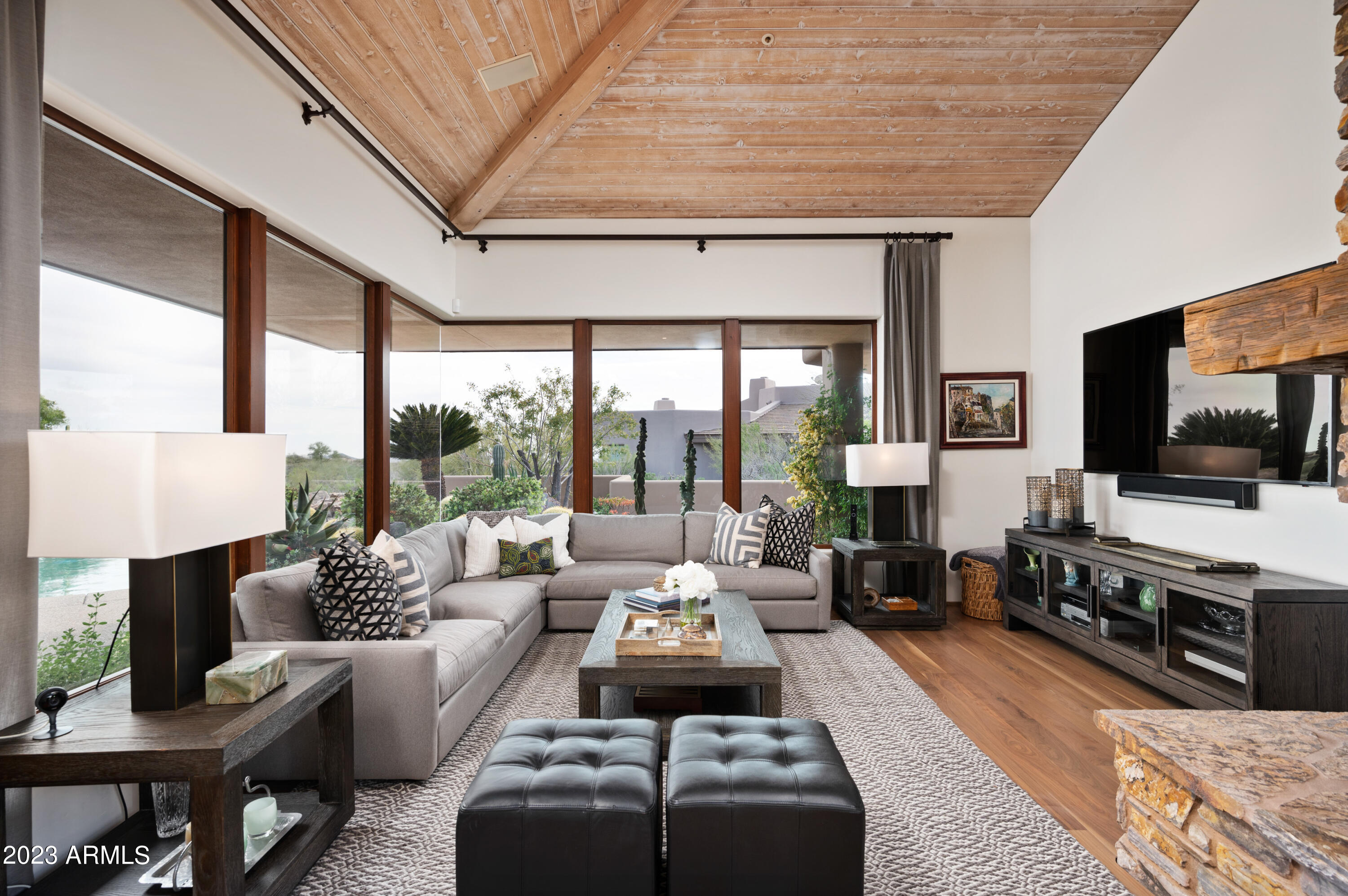 10641 E TAMARISK Way