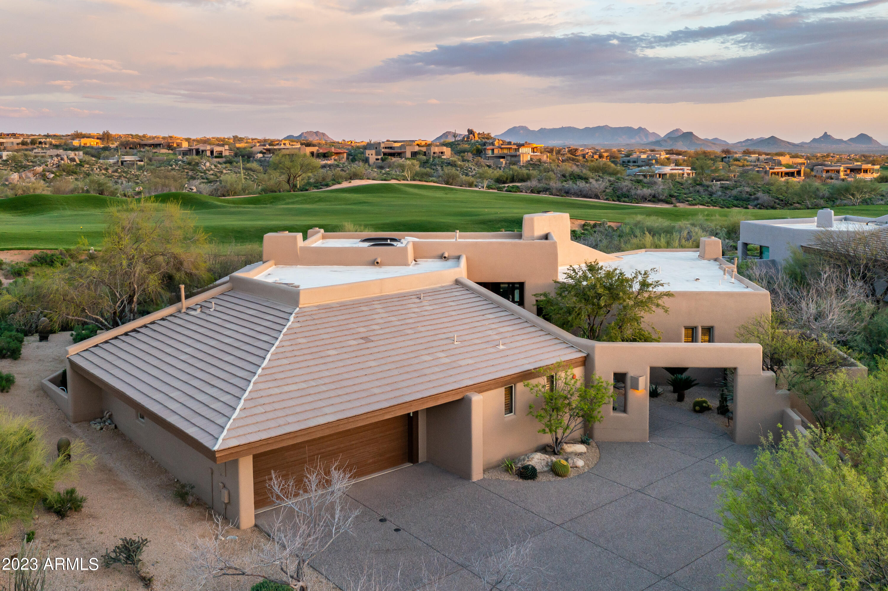 10641 E TAMARISK Way