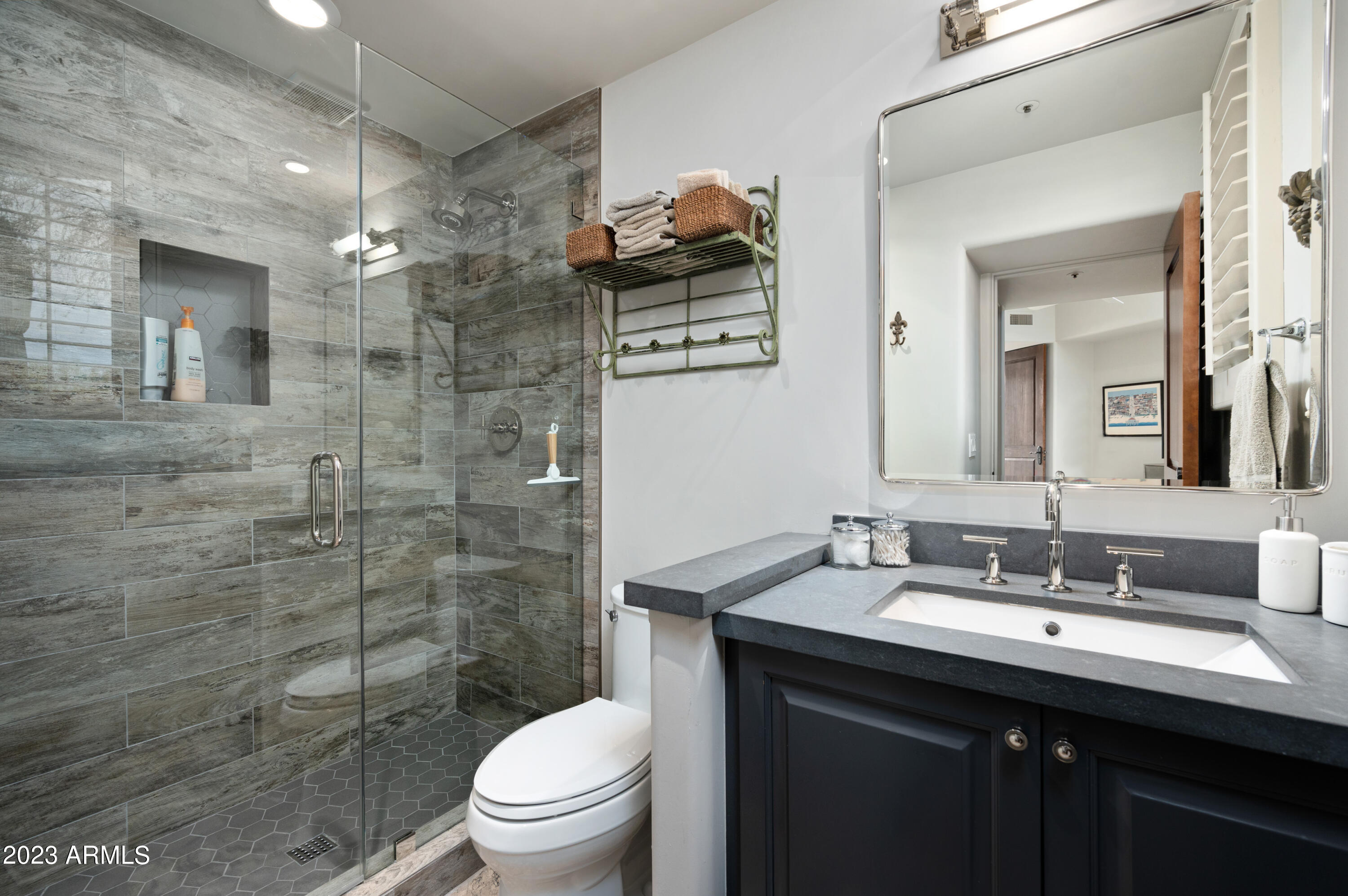 10641 E TAMARISK Way