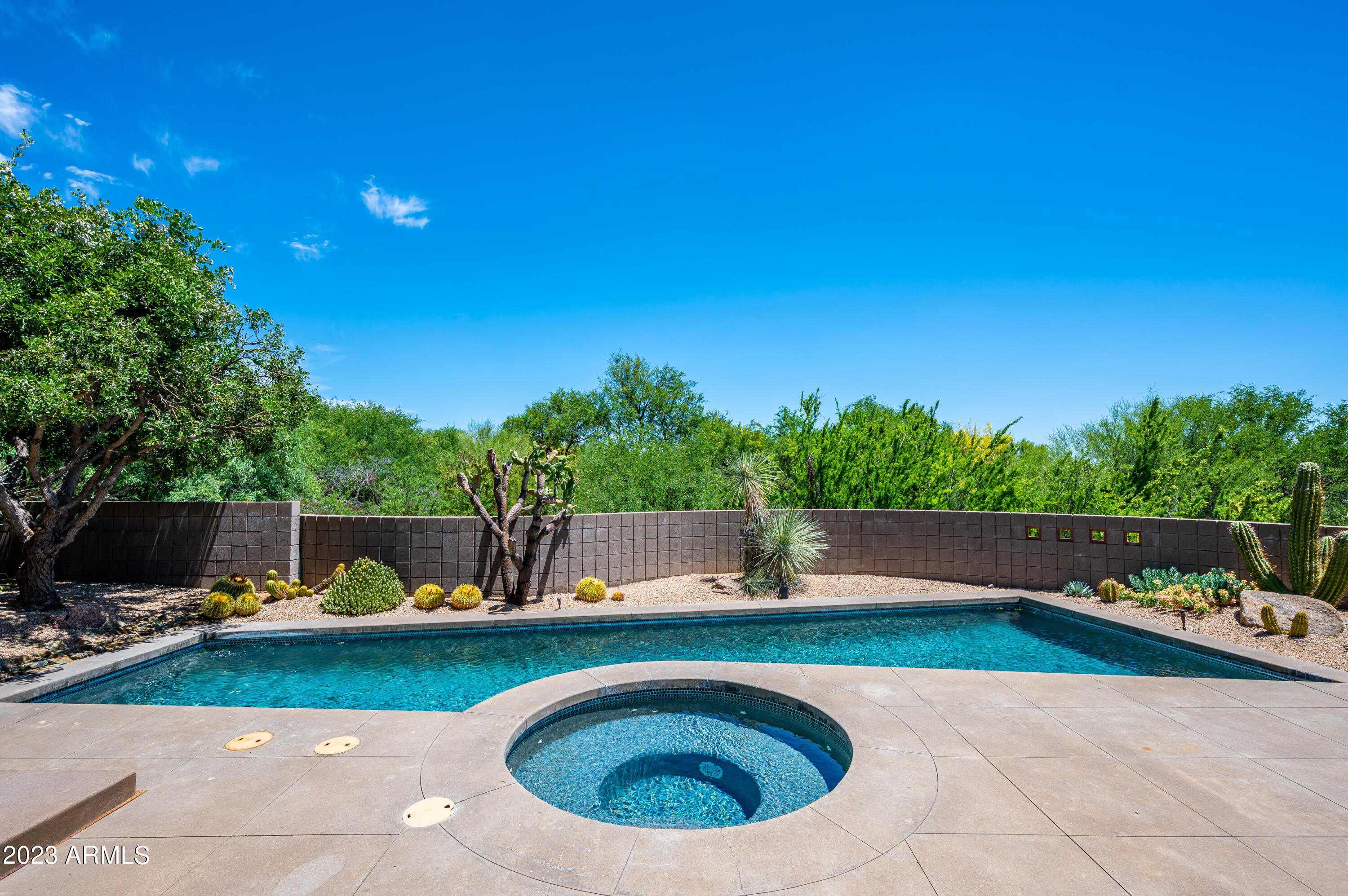 10651 E FERNWOOD Lane