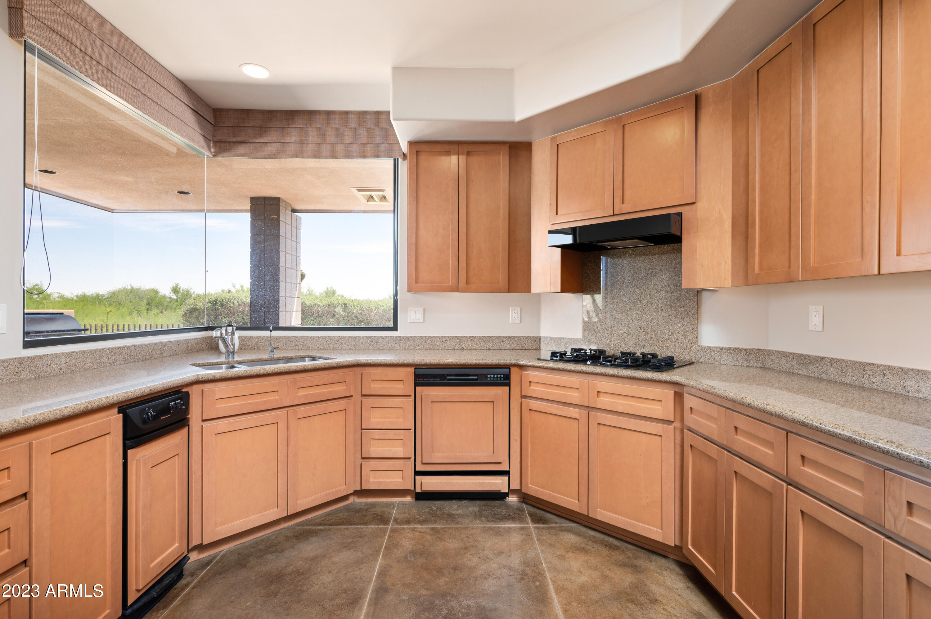 10651 E FERNWOOD Lane