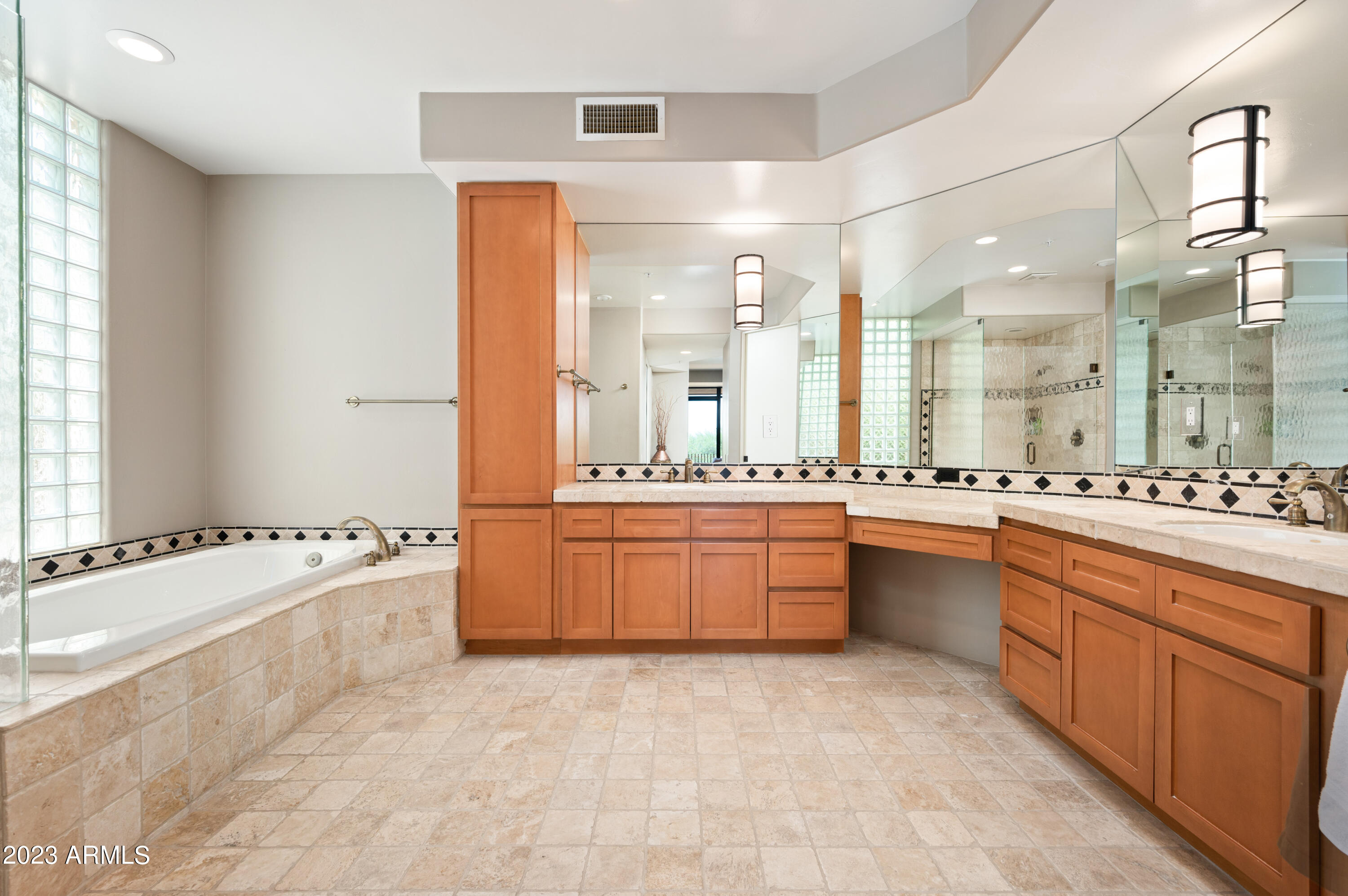 10651 E FERNWOOD Lane