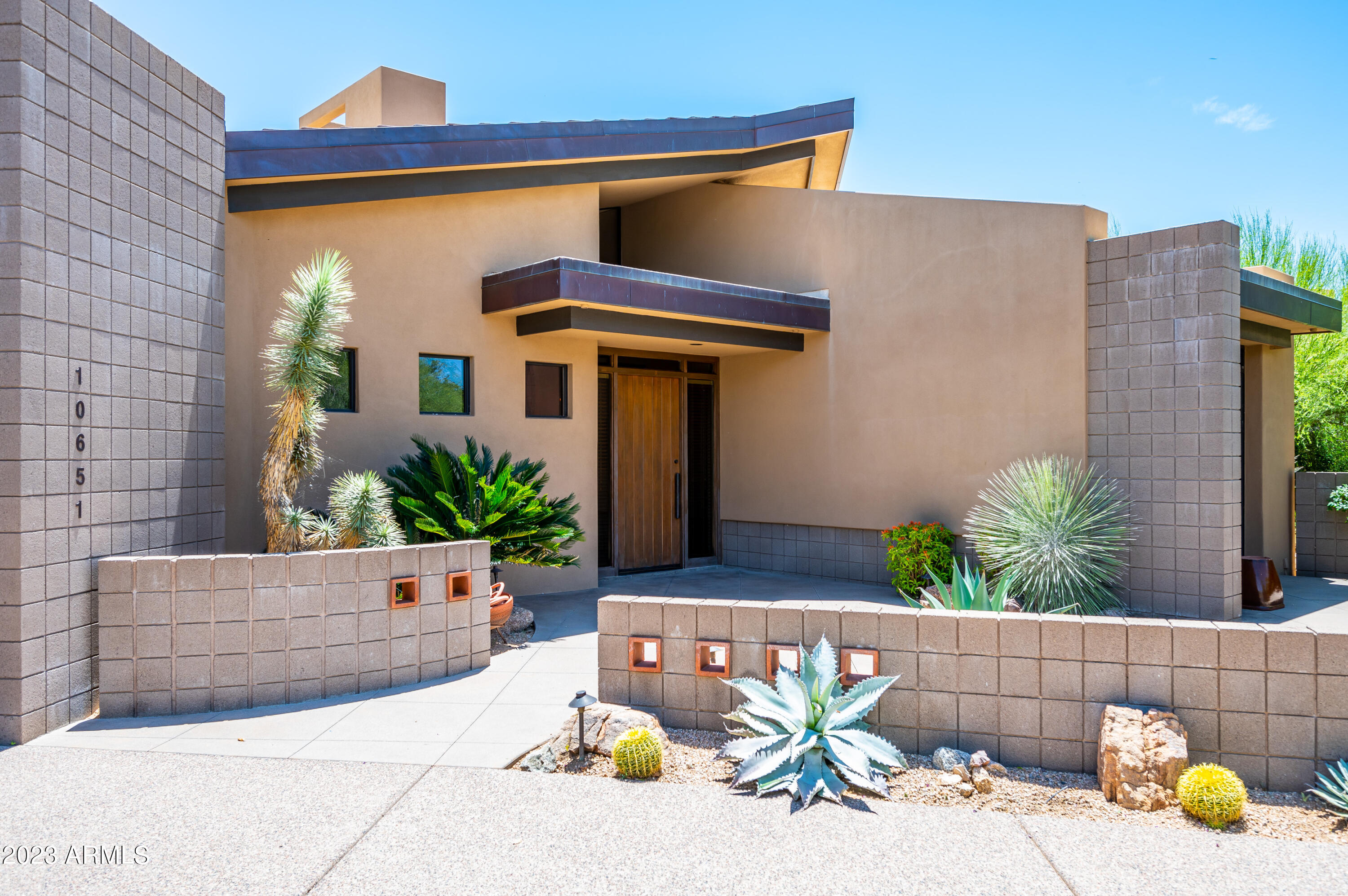 10651 E FERNWOOD Lane