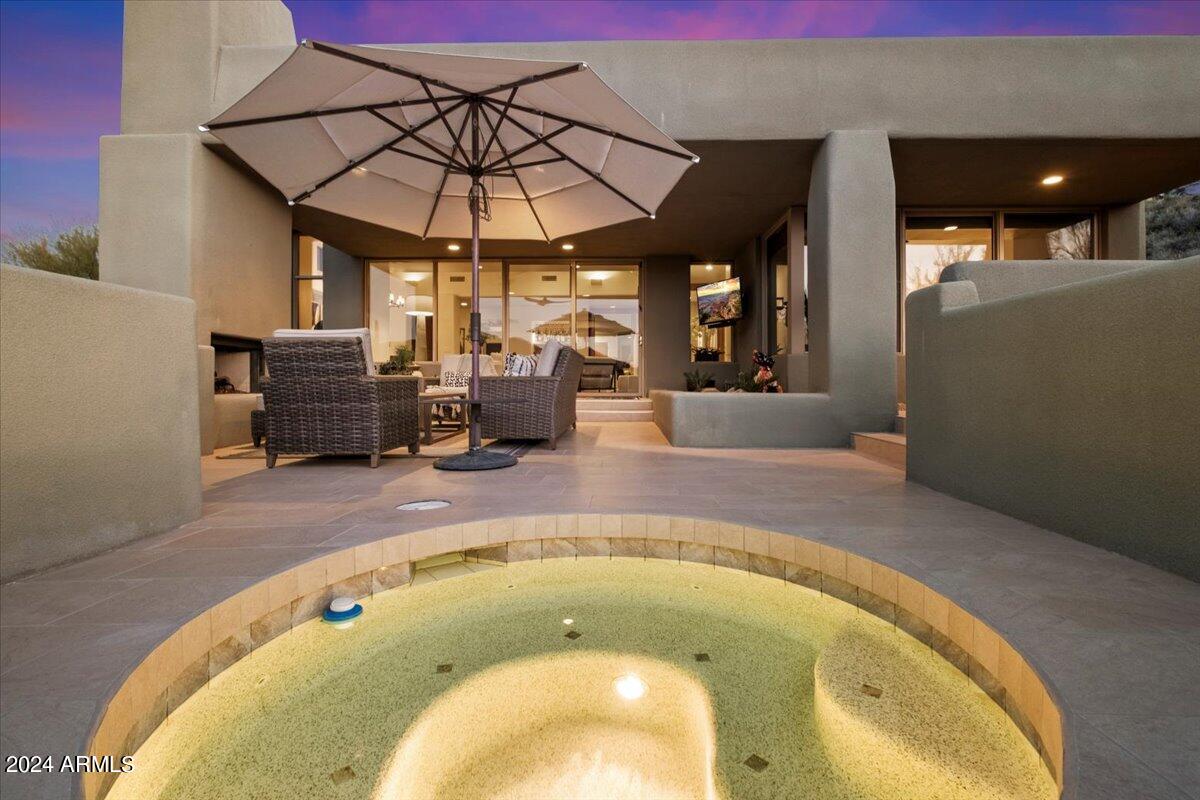 10015 E Graythron Drive