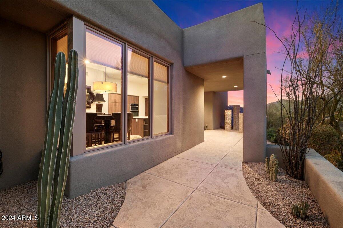 10015 E Graythron Drive