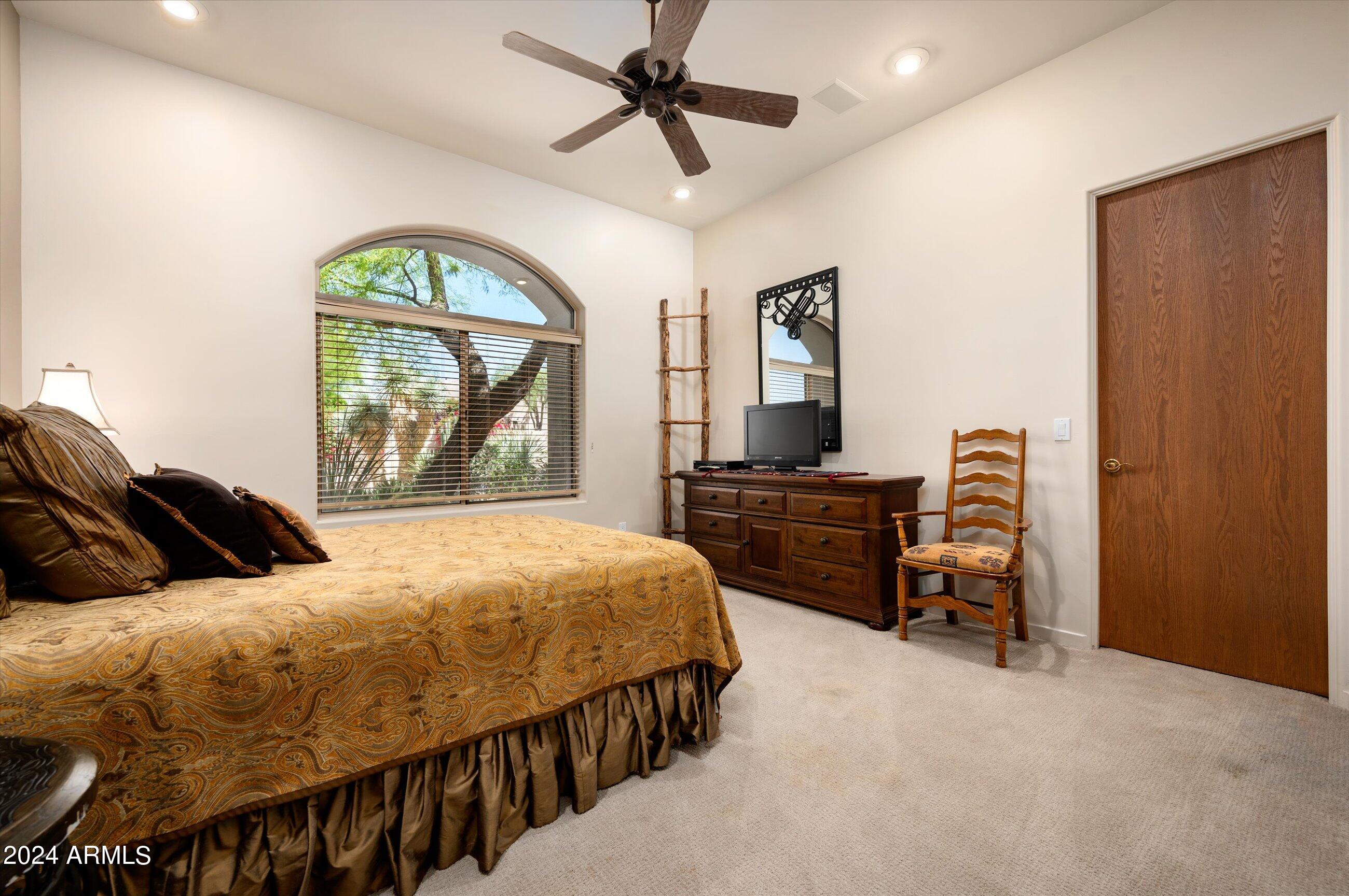 9671 E Monument Drive