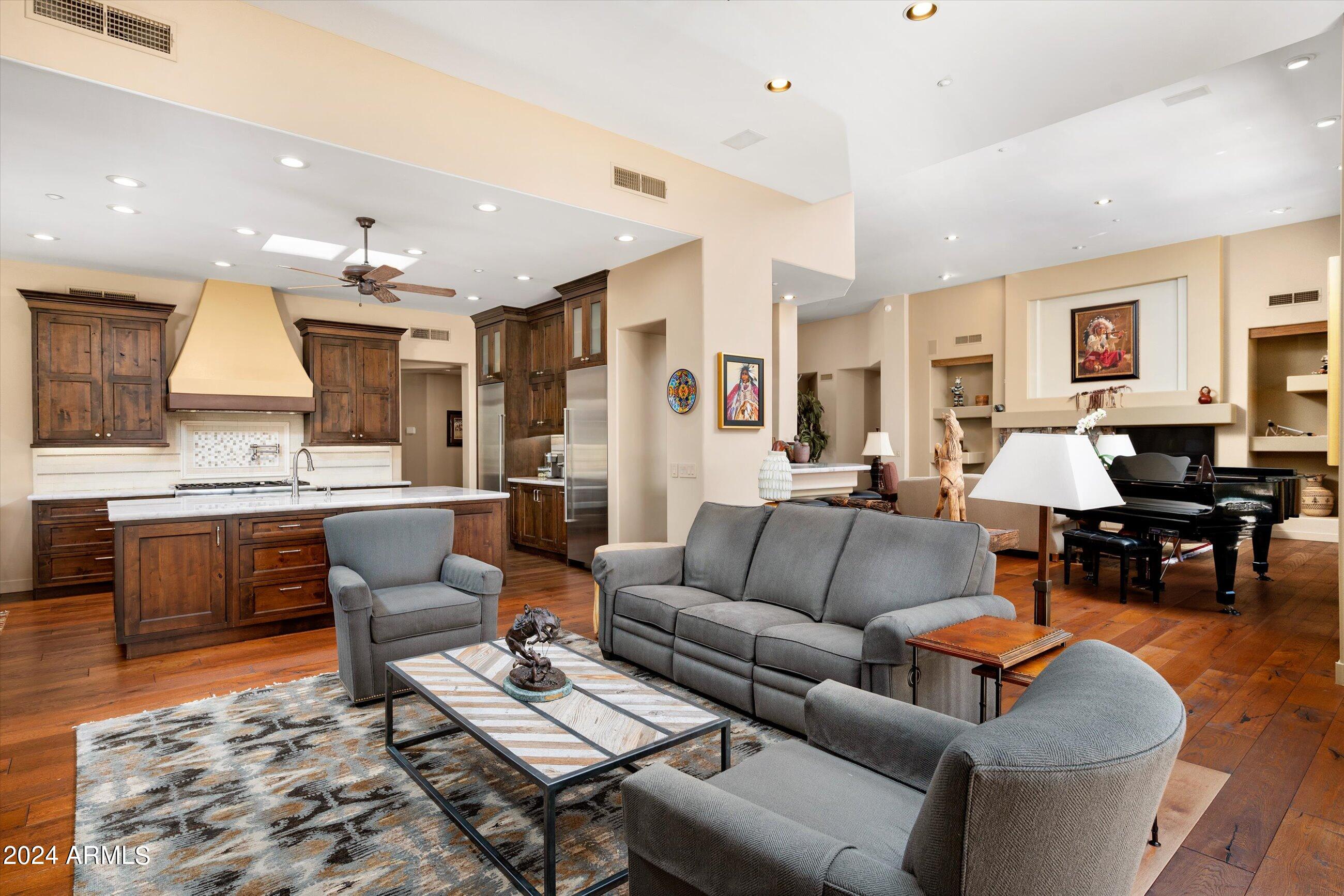 9671 E Monument Drive