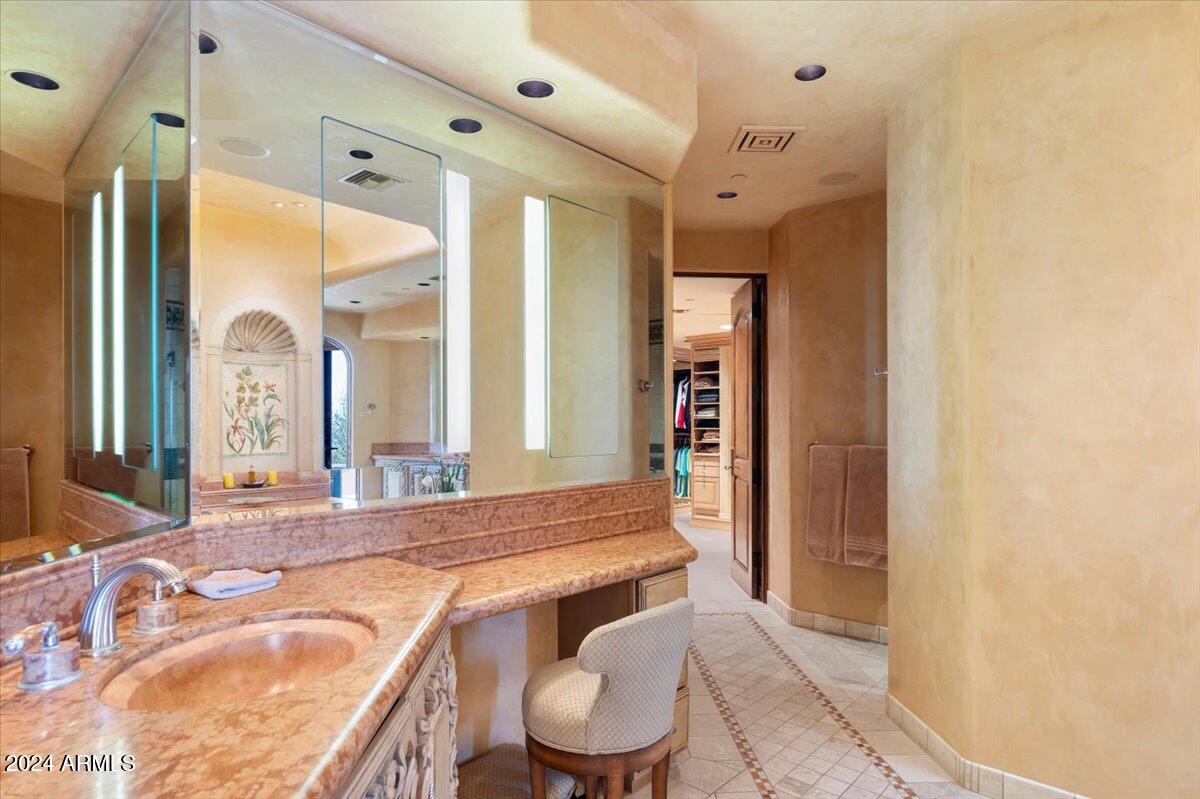 11155 E HONDA BOW Road