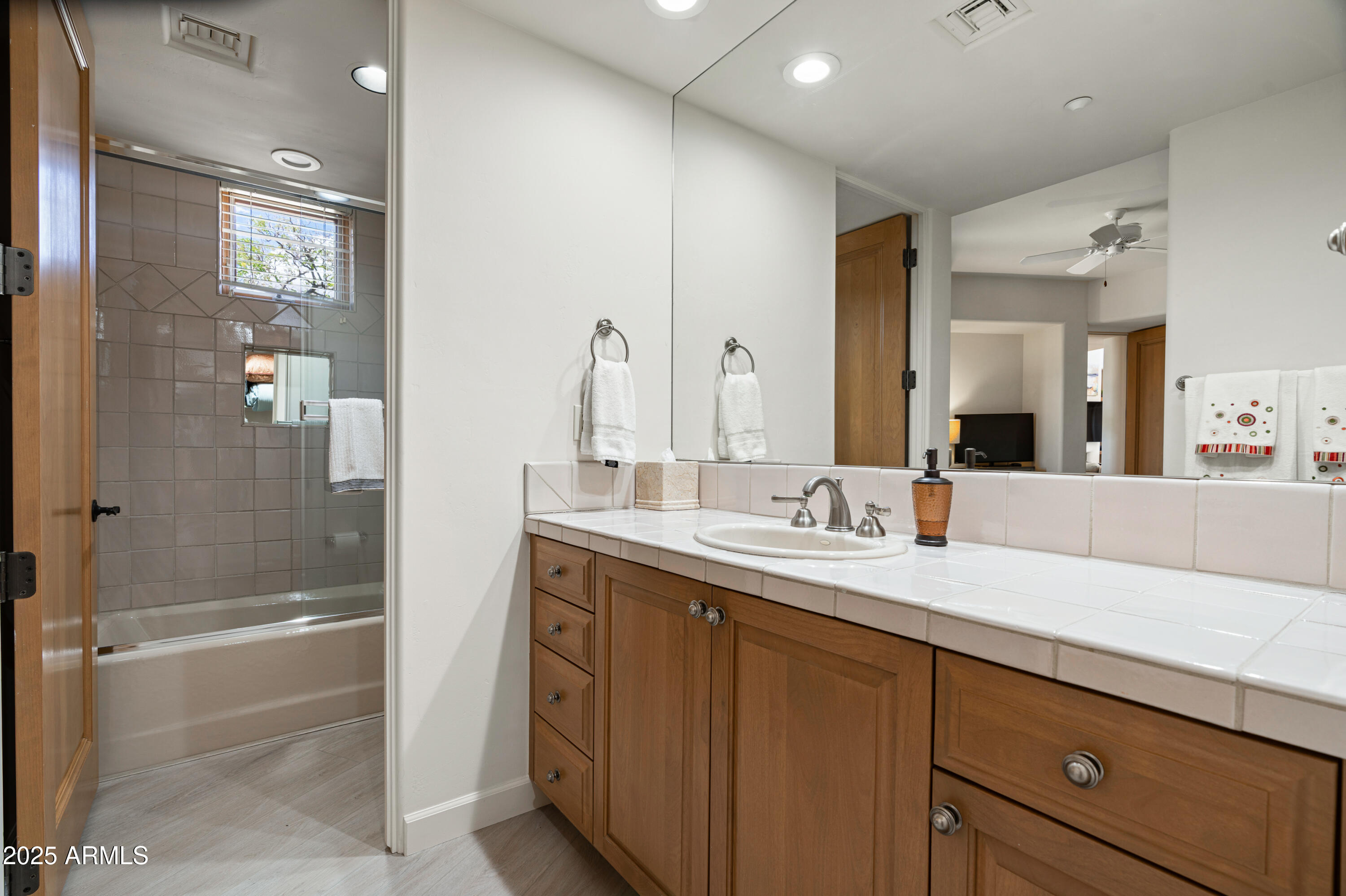 11163 E PROSPECT POINT Drive