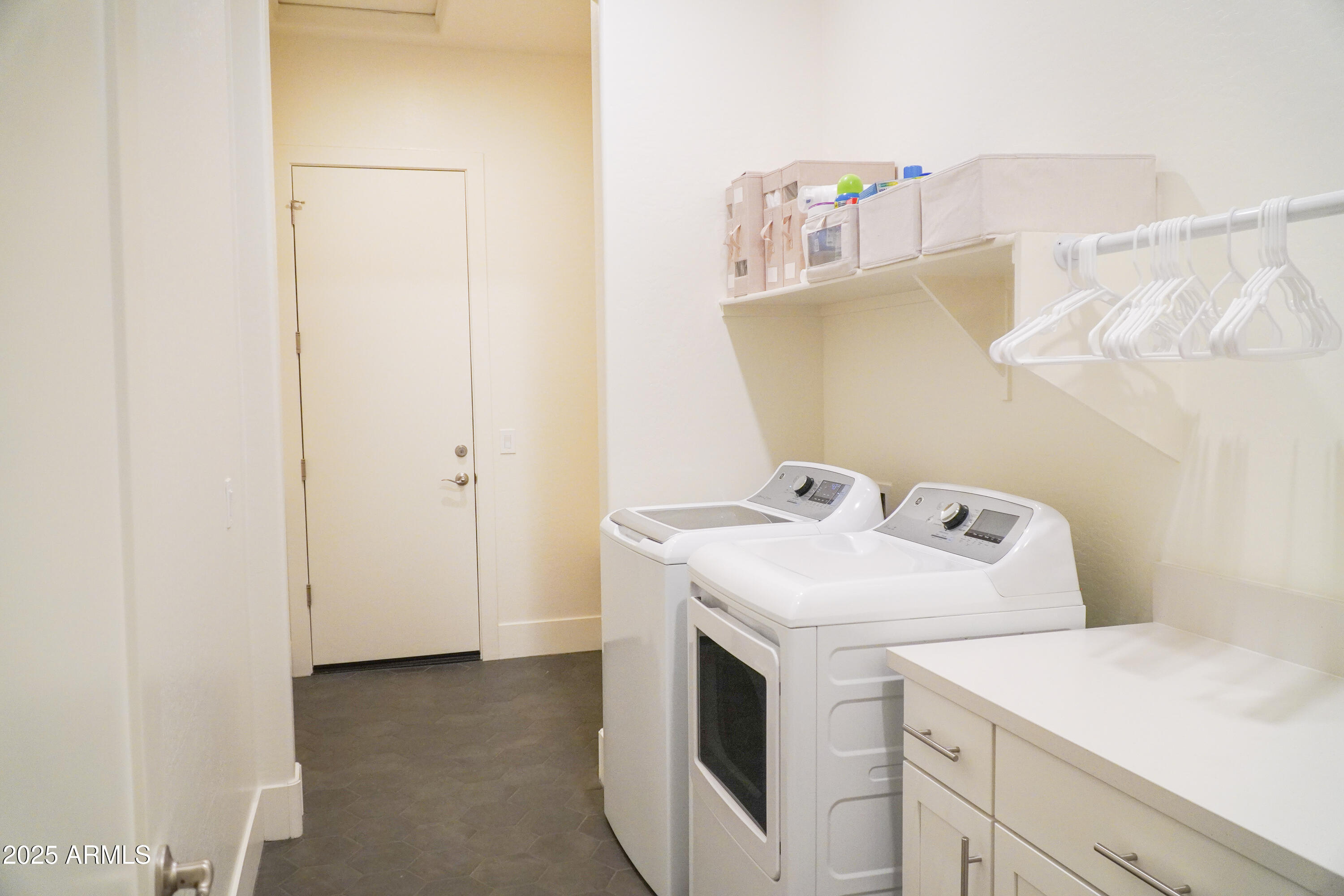 38500 N School House Road, 40