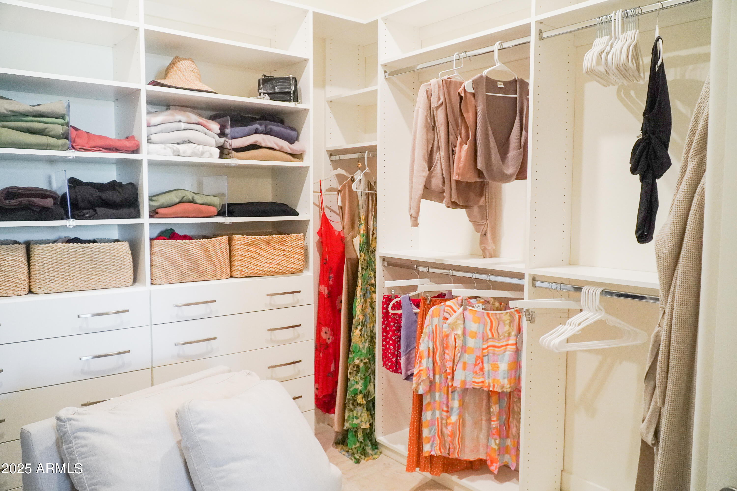 38500 N School House Road, 40