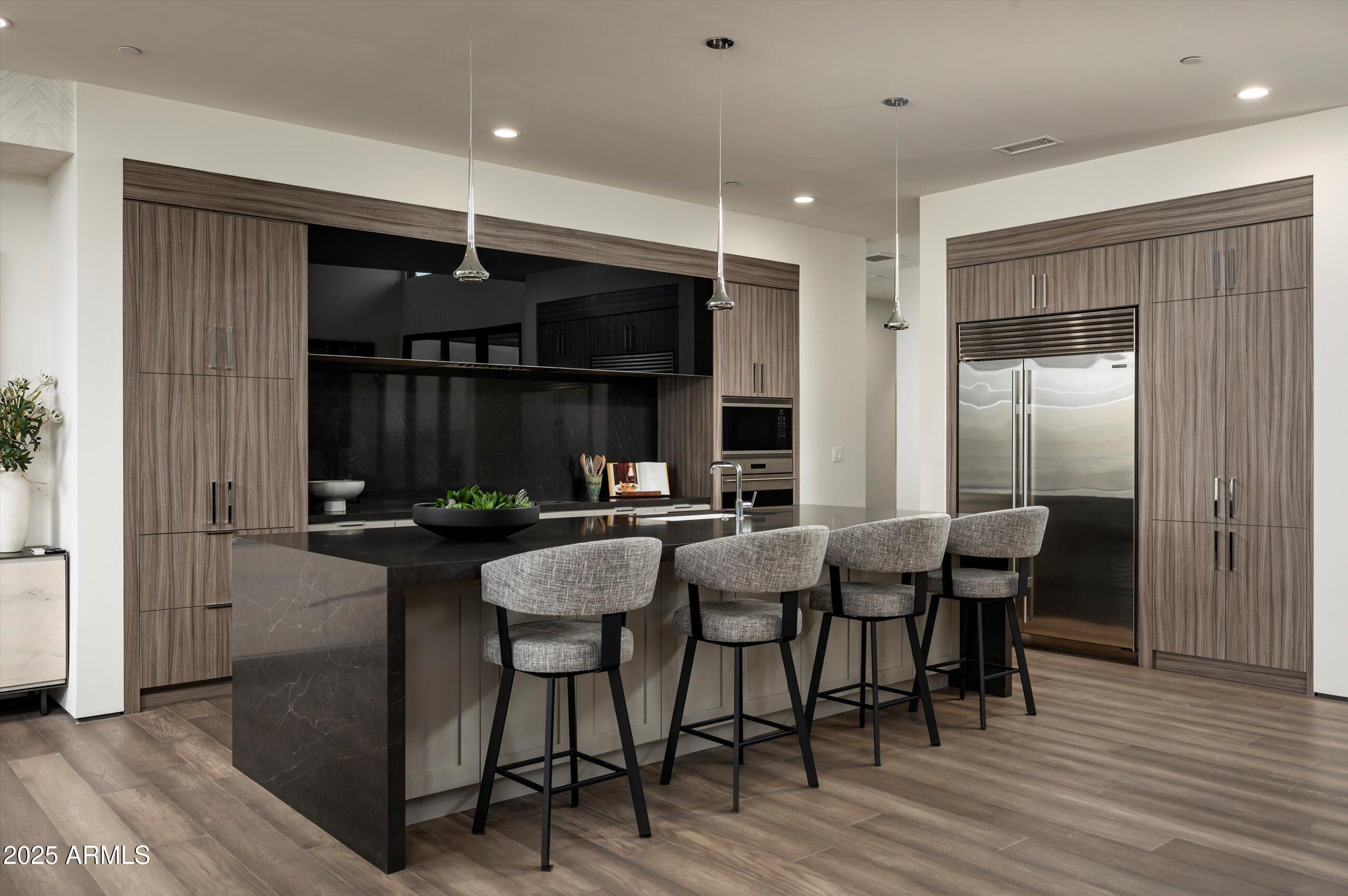 37200 N CAVE CREEK Road, 1009