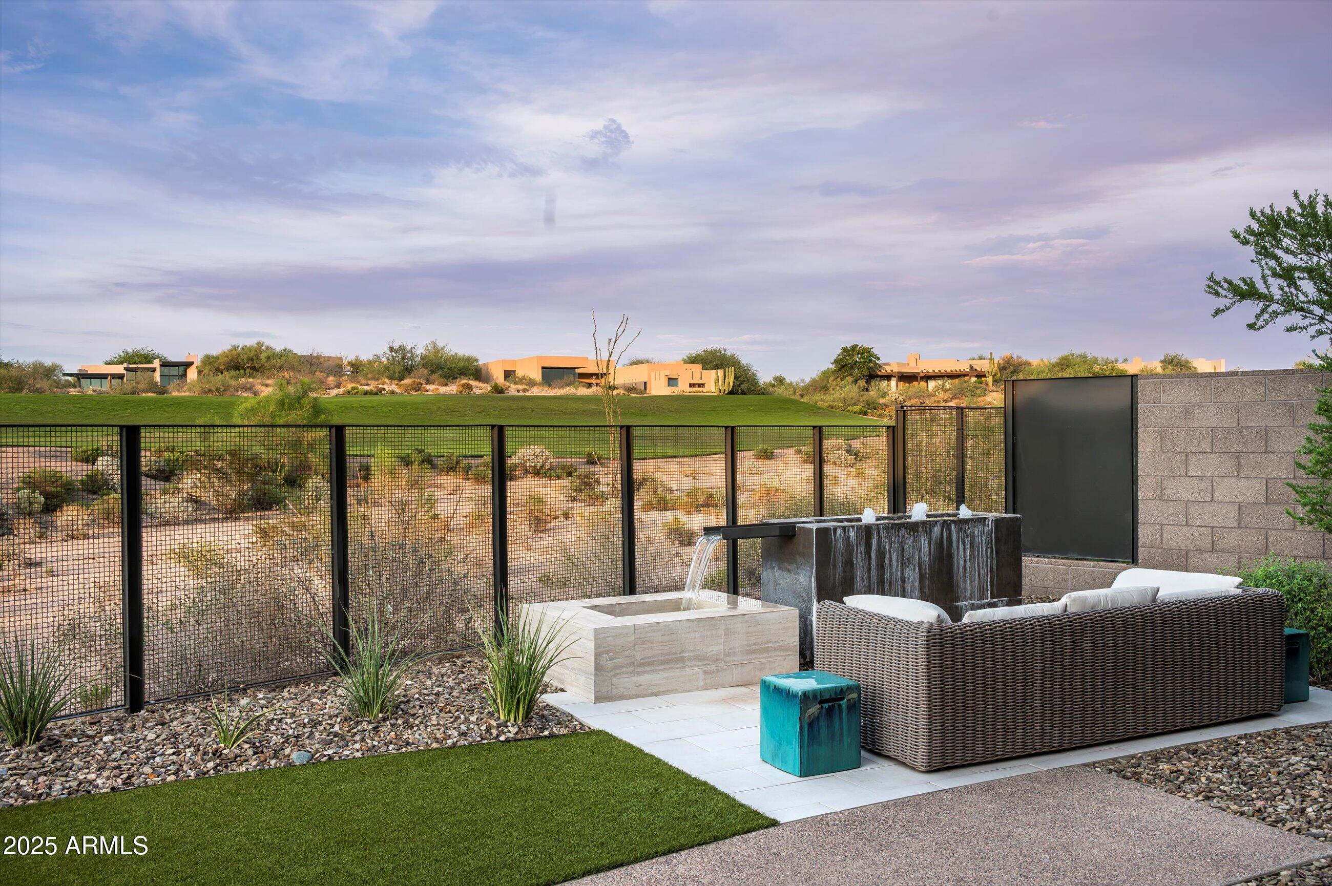 37200 N CAVE CREEK Road, 1009