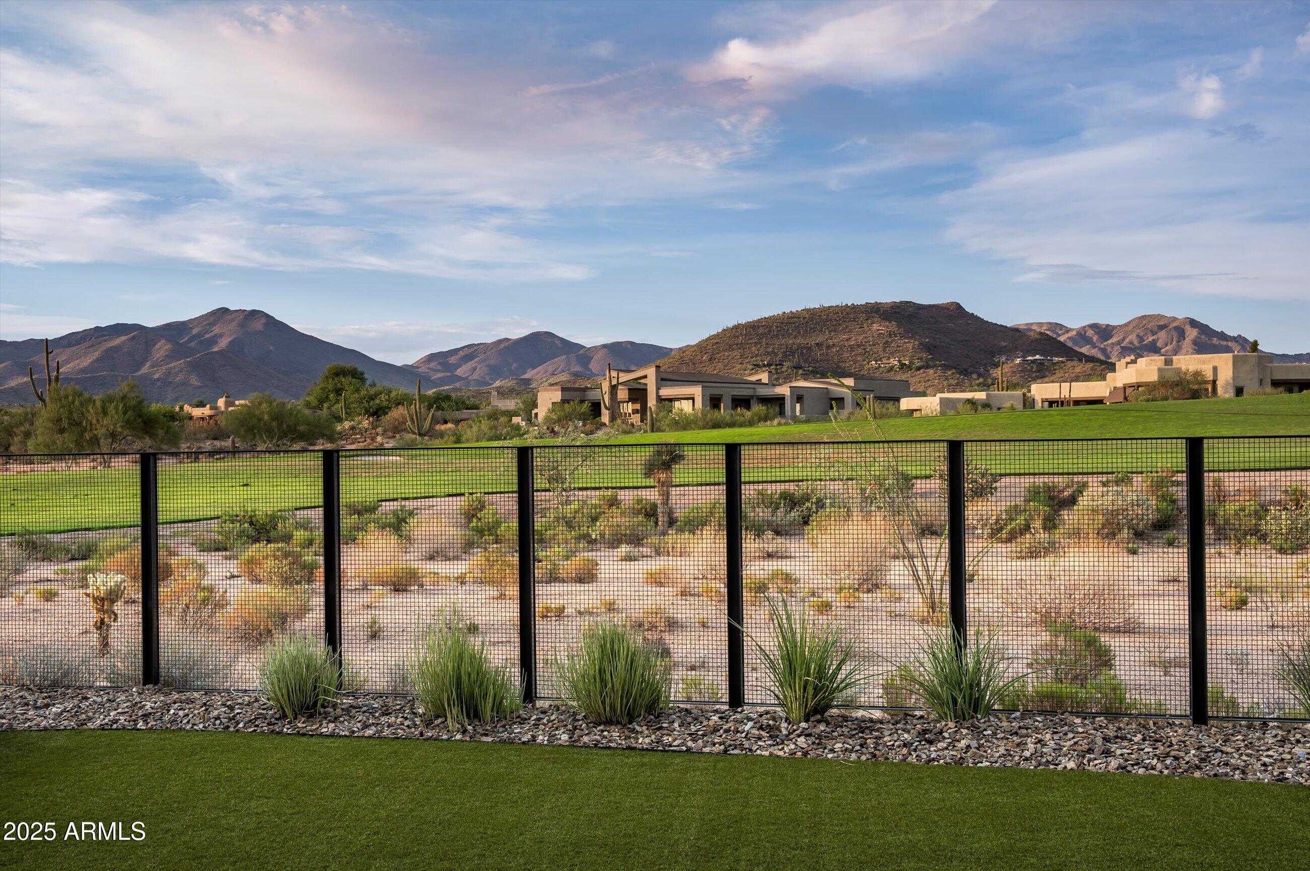 37200 N CAVE CREEK Road, 1009