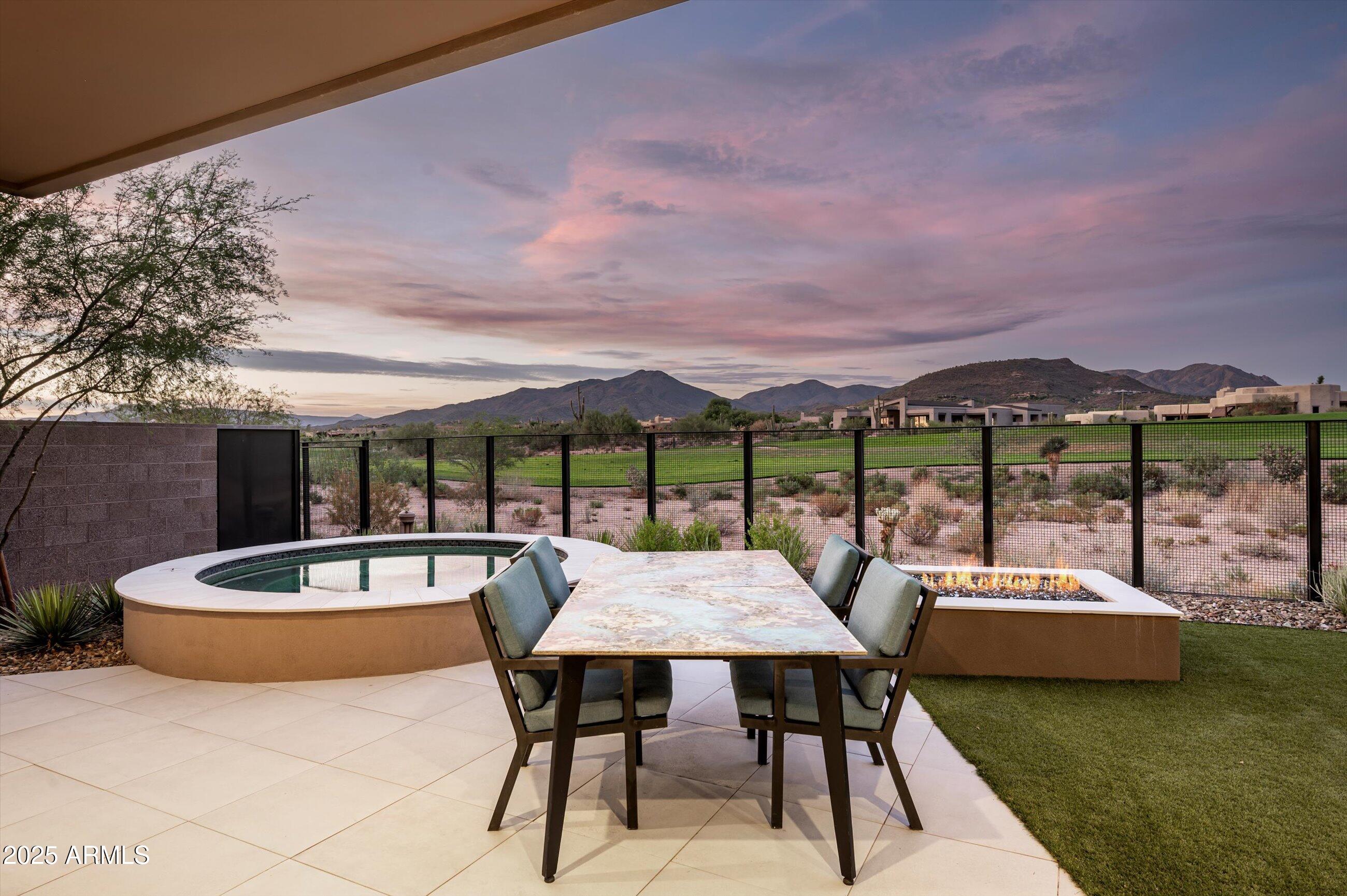 37200 N CAVE CREEK Road, 1009