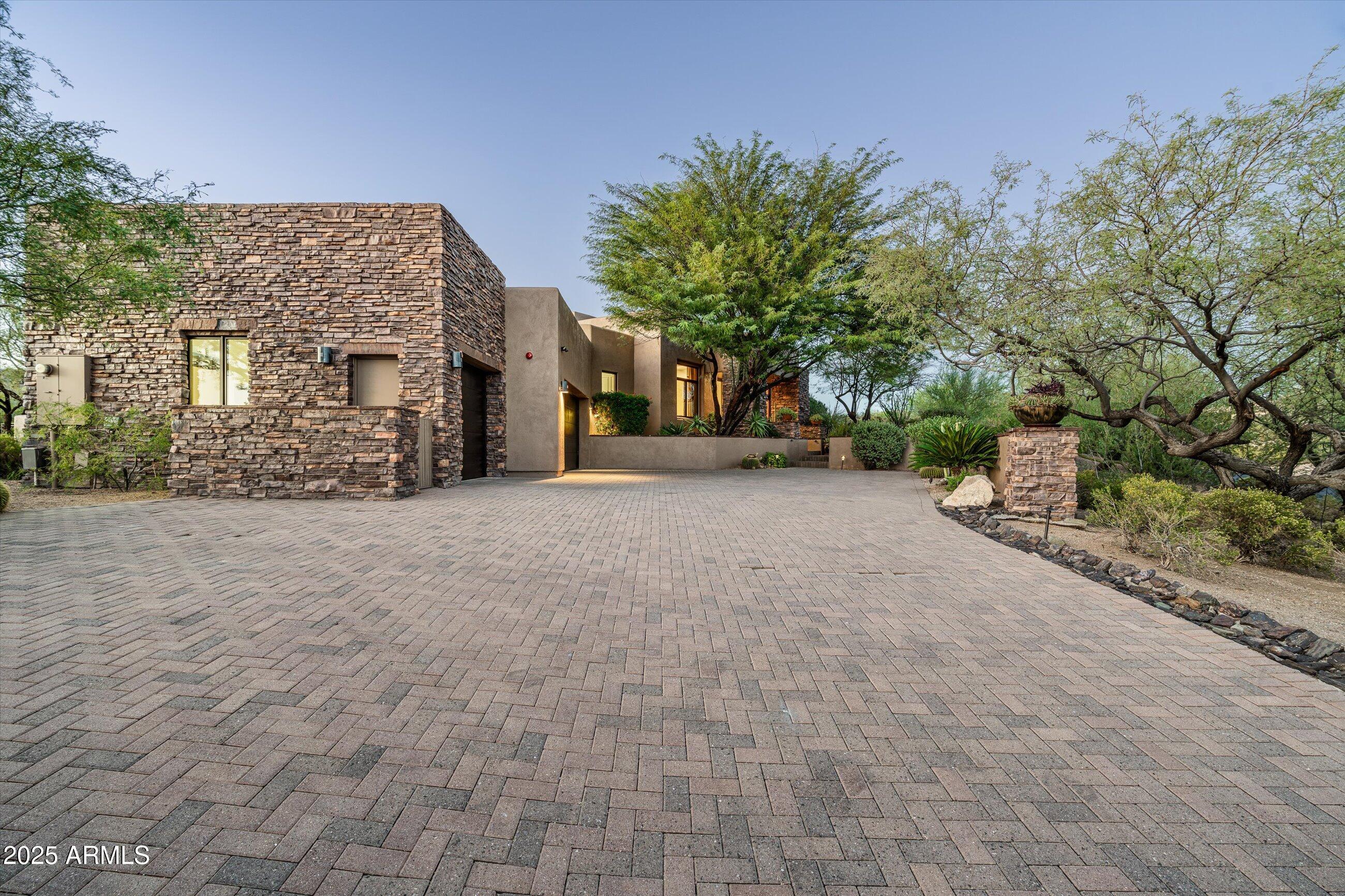 11428 E Salero Drive