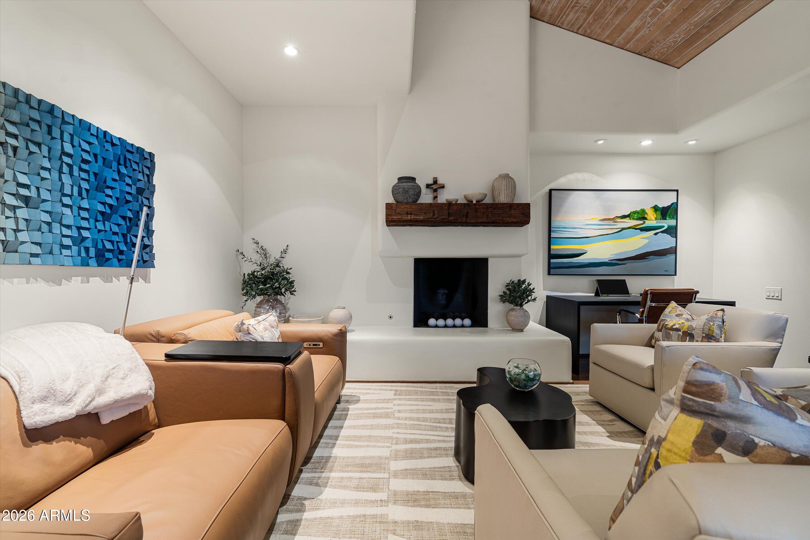 10641 E Tamarisk Way