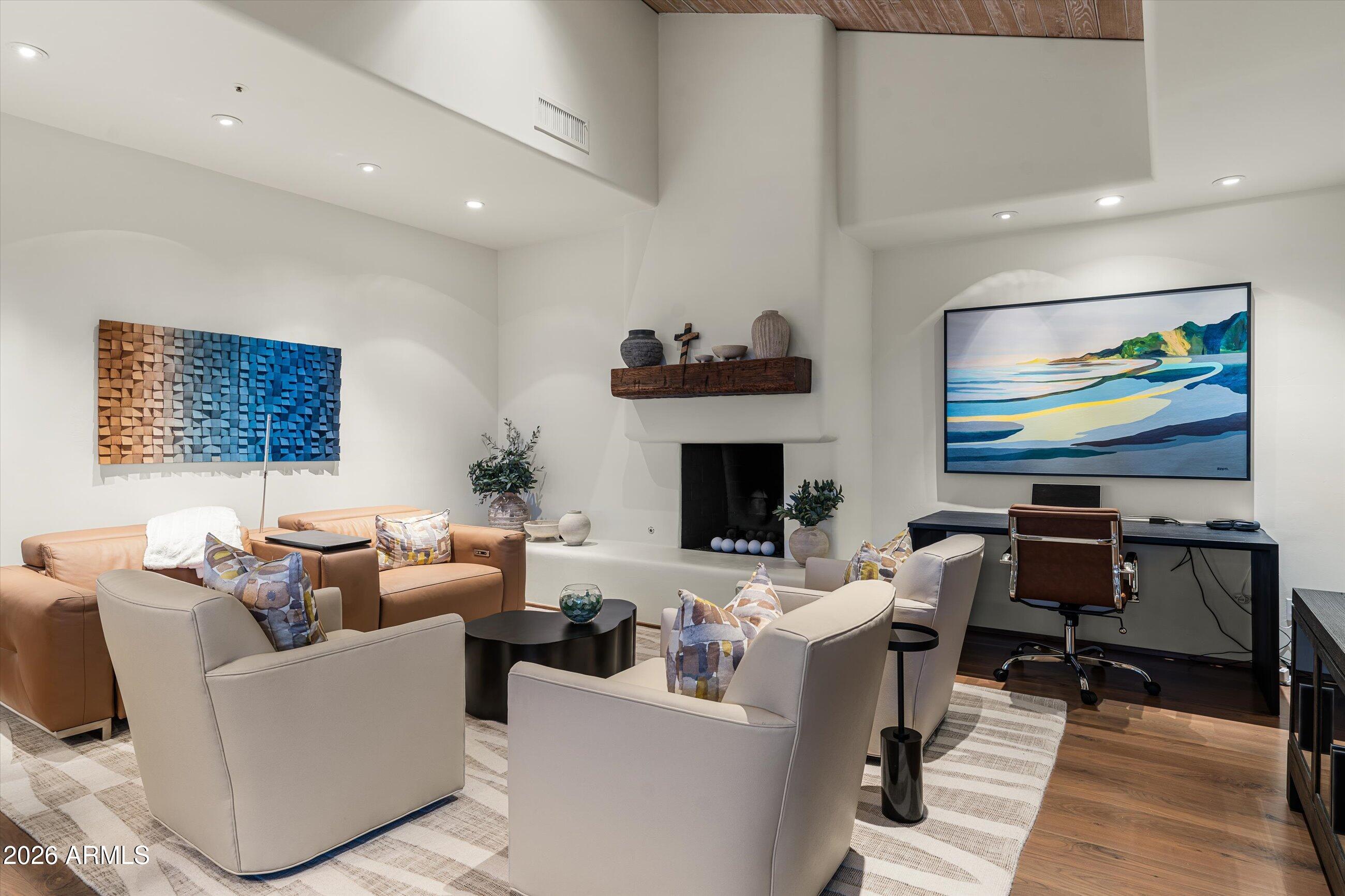 10641 E Tamarisk Way