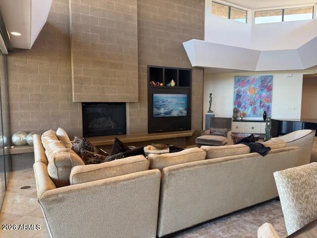 9216 E SKY LINE Drive