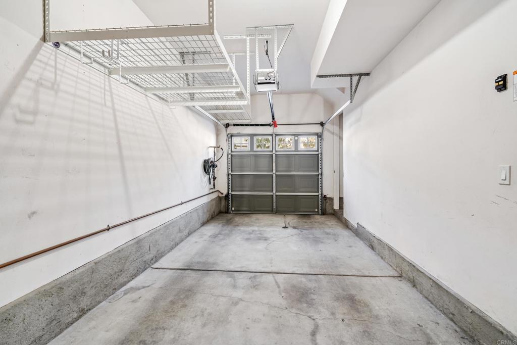 6349 Avenida de las Vistas 1