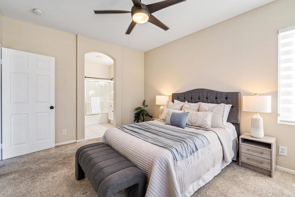 6349 Avenida de las Vistas 1