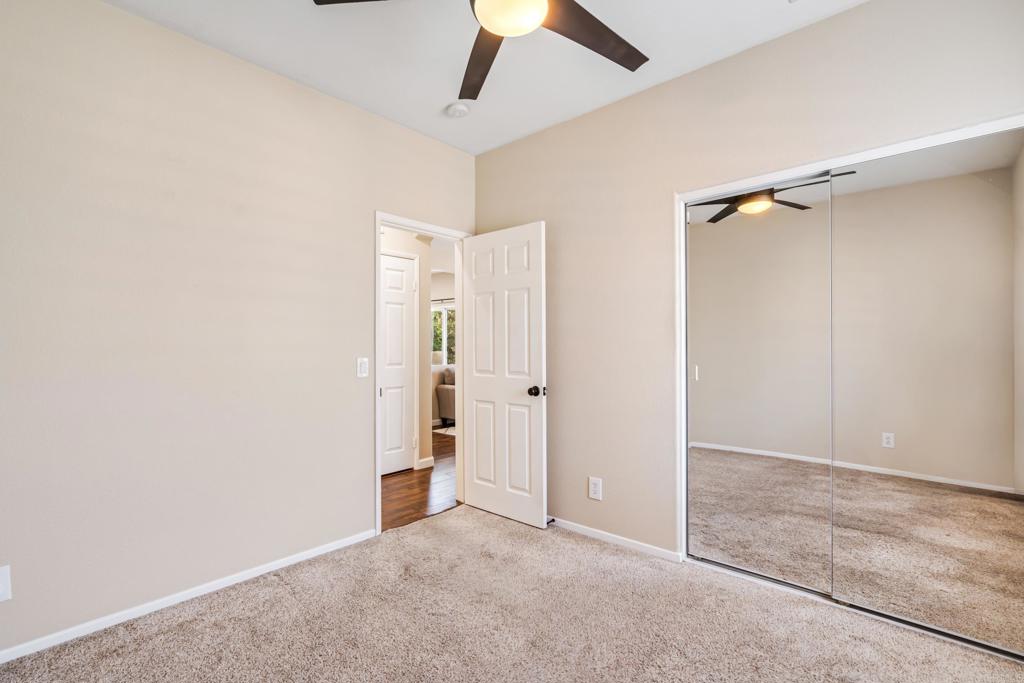 6349 Avenida de las Vistas 1