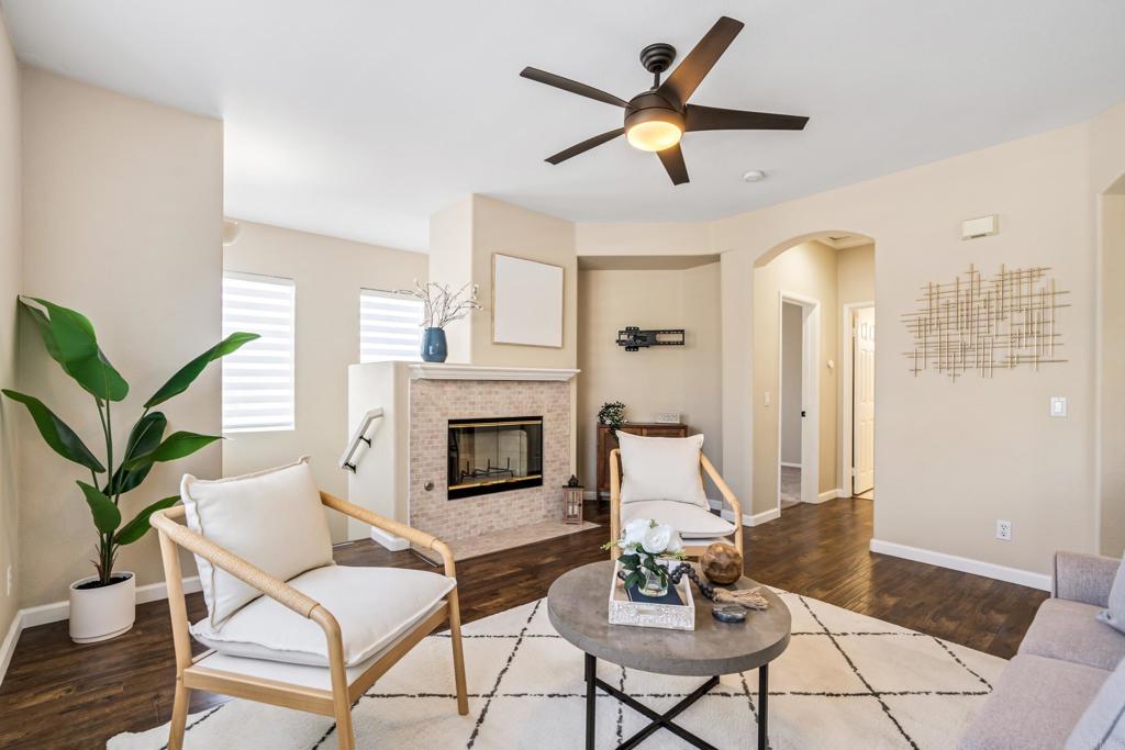 6349 Avenida de las Vistas 1