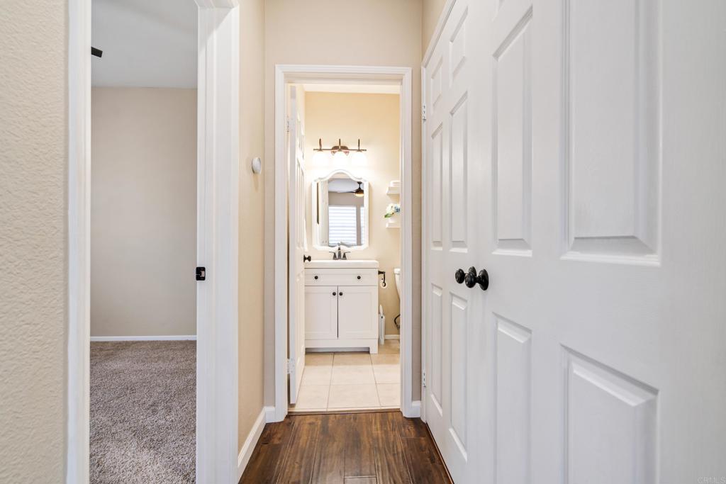 6349 Avenida de las Vistas 1