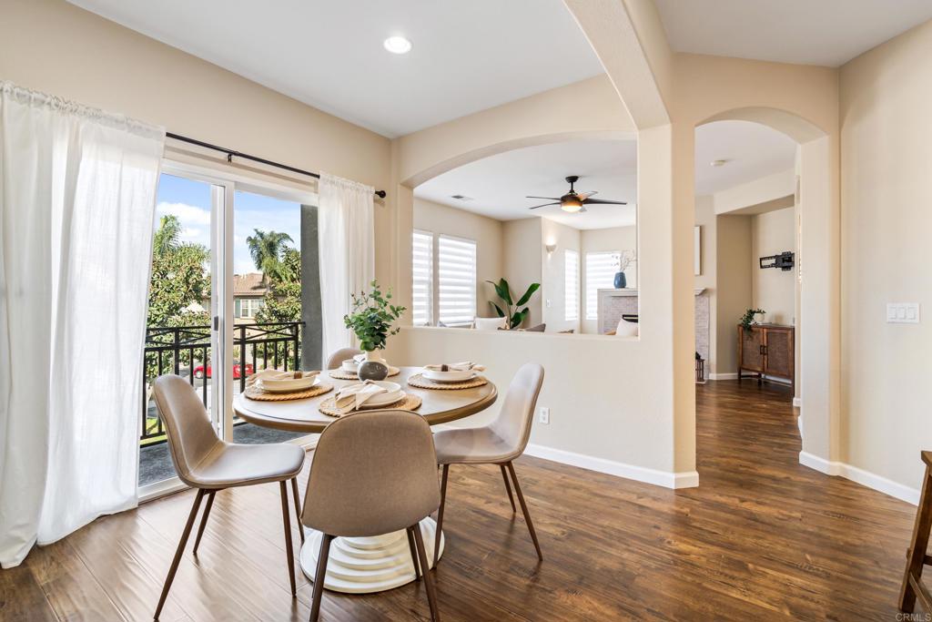 6349 Avenida de las Vistas 1