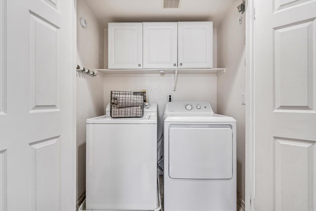 6349 Avenida de las Vistas 1