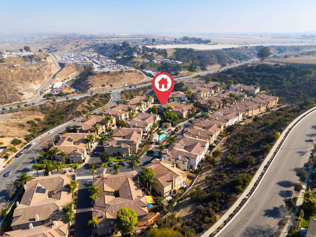 6349 Avenida de las Vistas 1