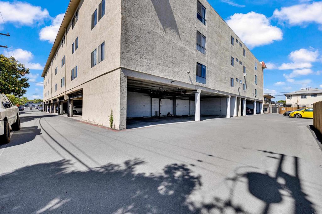 3535 Monroe Avenue 23