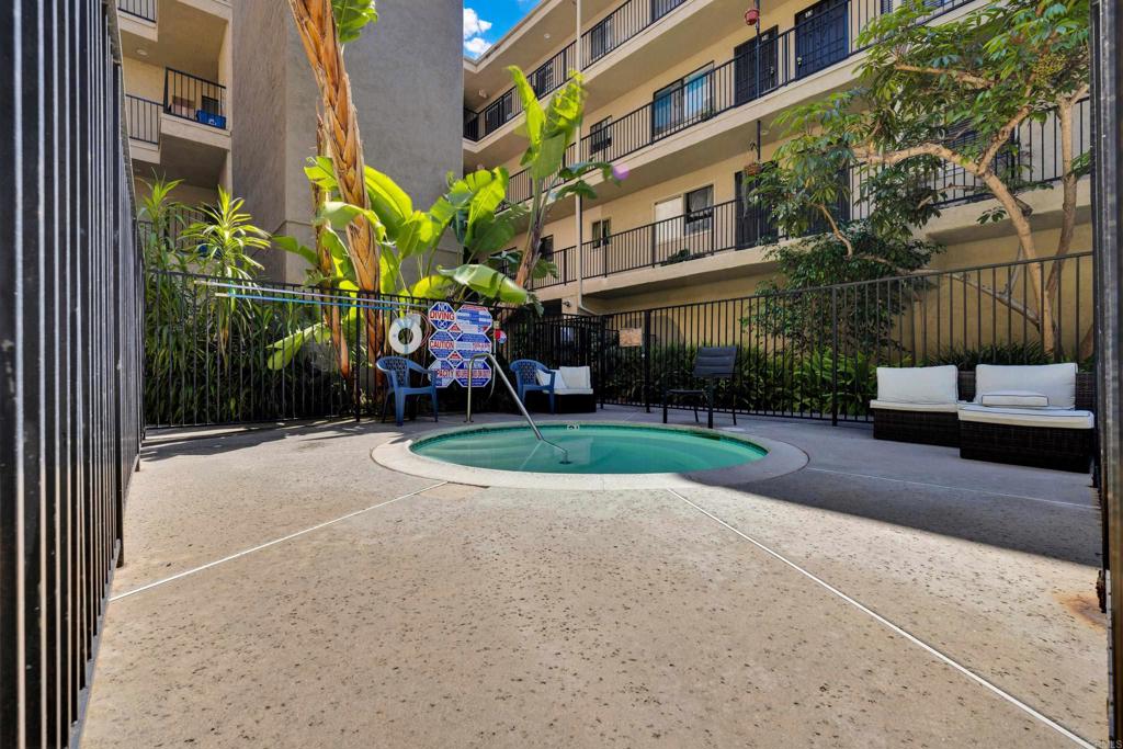 3535 Monroe Avenue 23